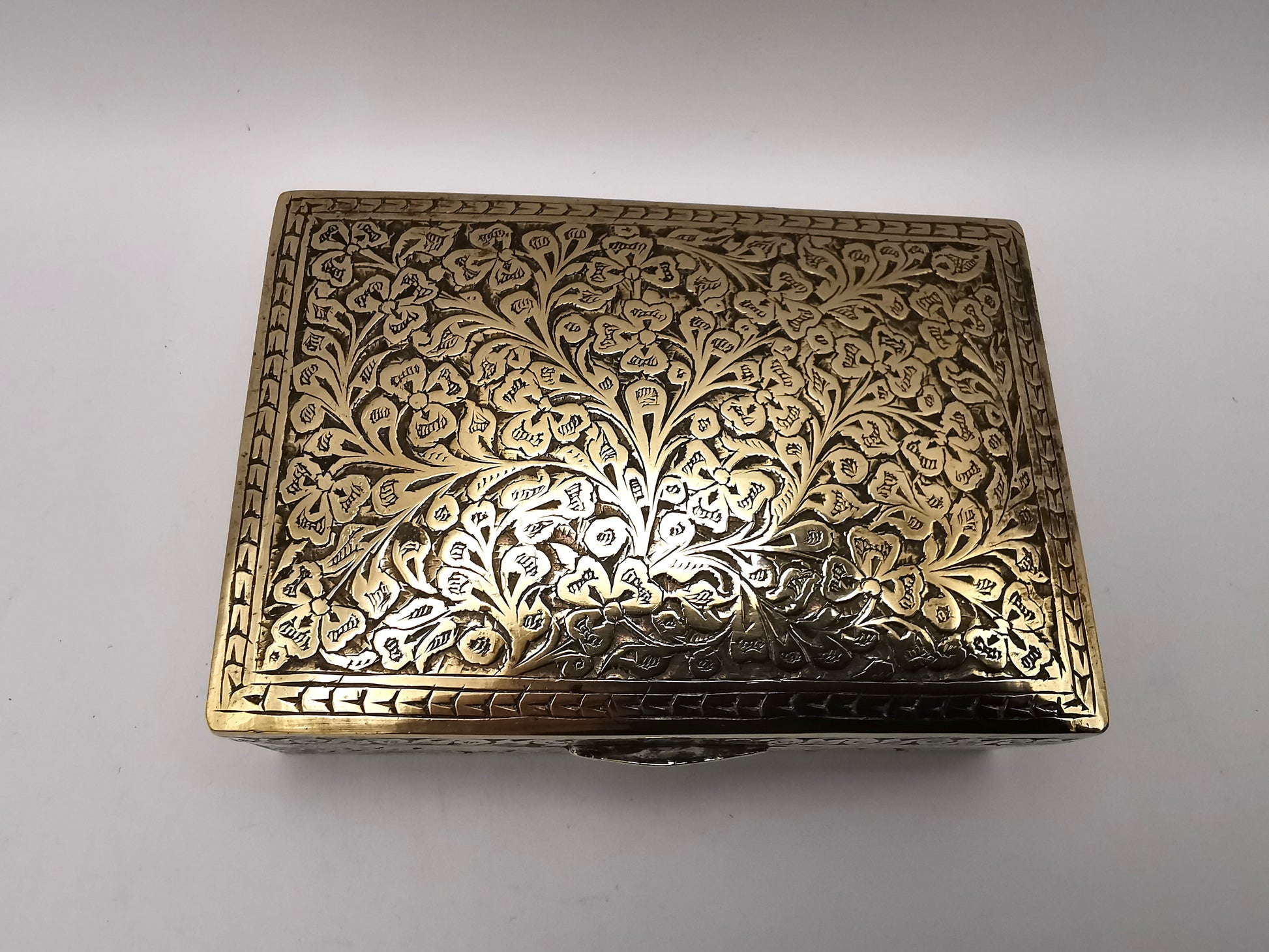 Antique/Vintage British India Hand-Engraved Wood-Lined Brass Trinket Box  1920s/1930s