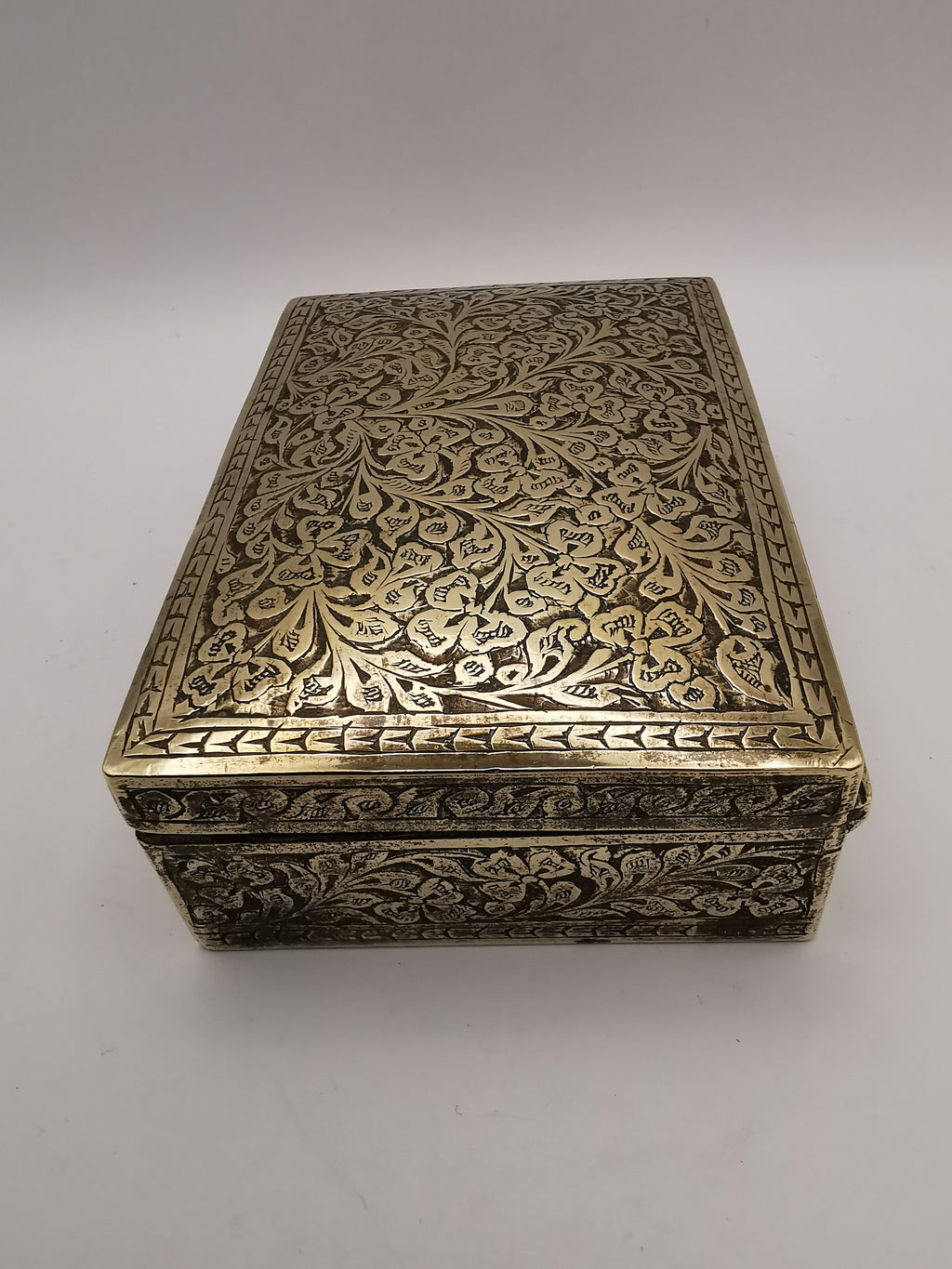Antique/Vintage British India Hand-Engraved Wood-Lined Brass Trinket Box  1920s/1930s
