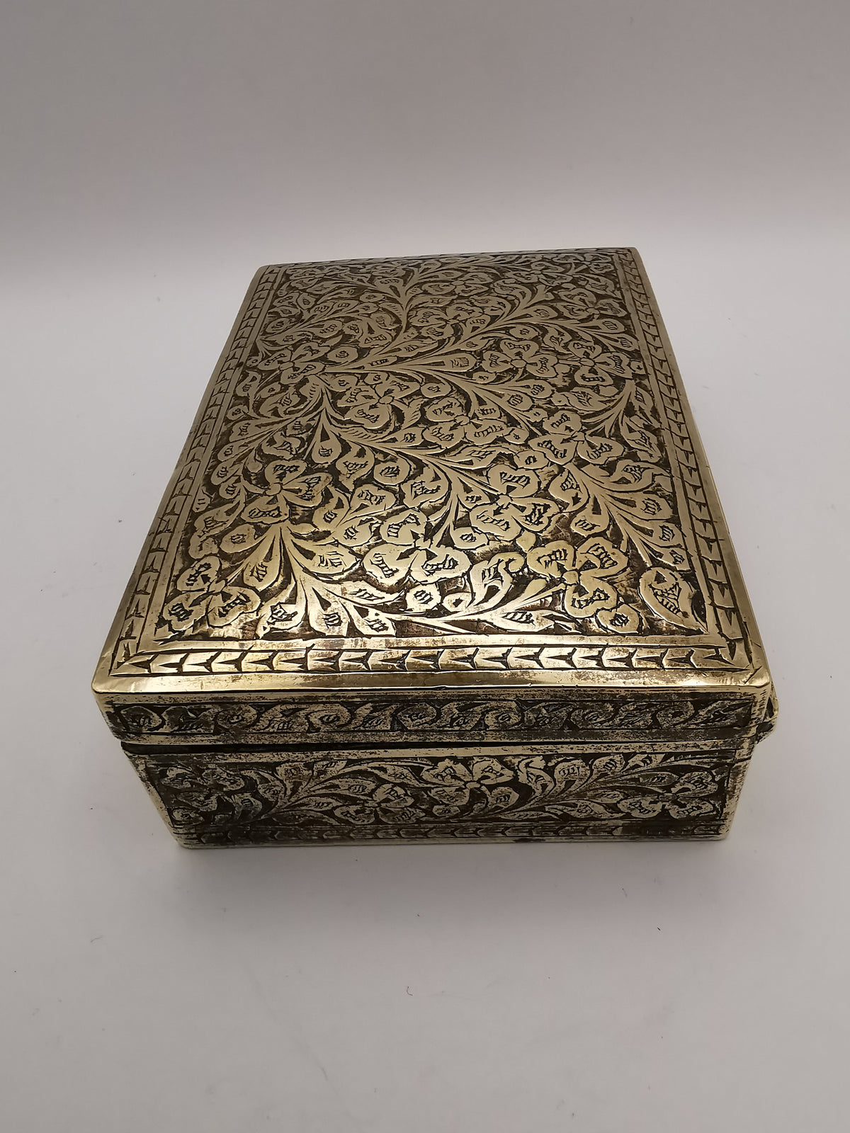 Antique/Vintage British India Hand-Engraved Wood-Lined Brass Trinket Box  1920s/1930s