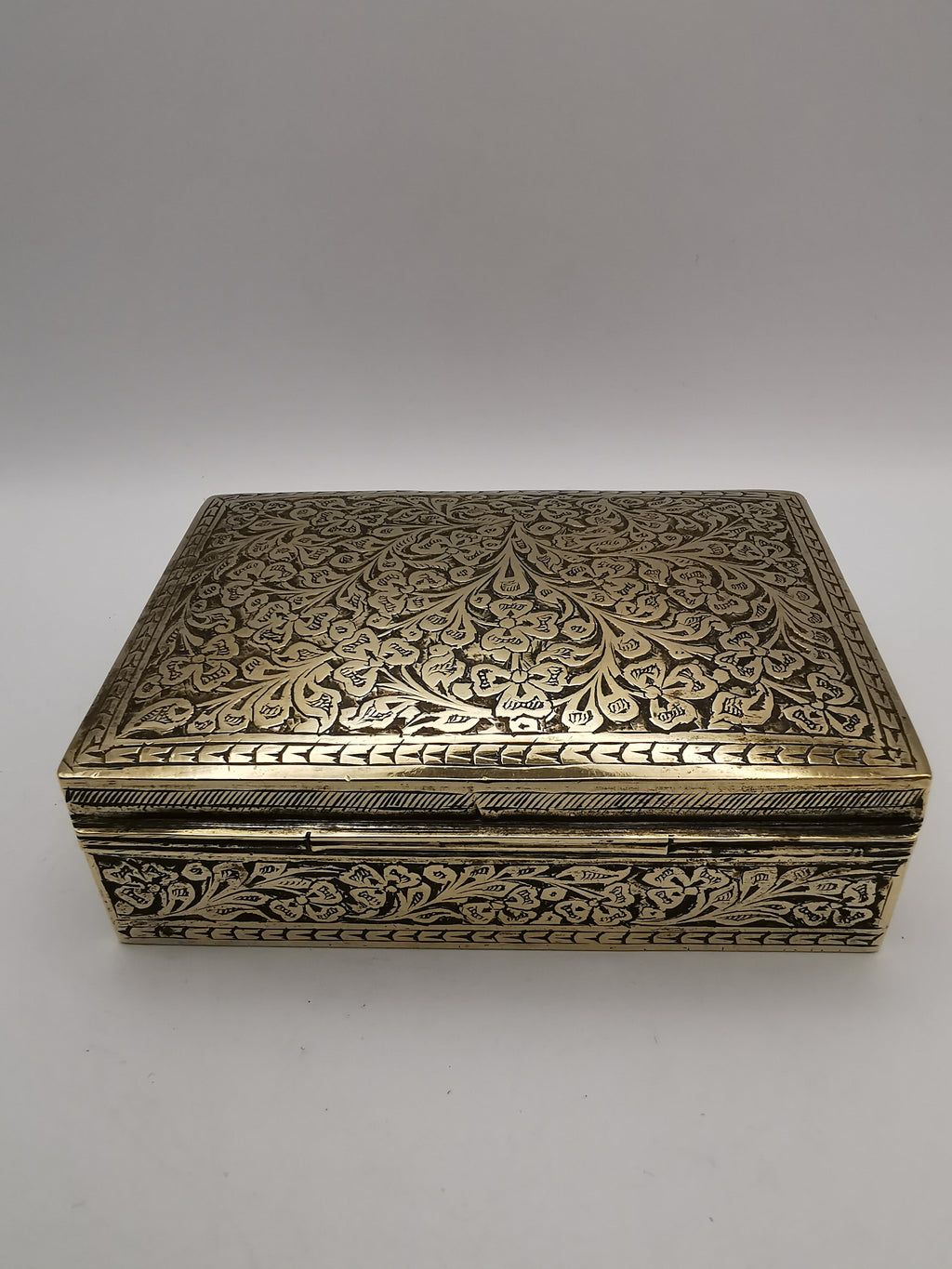 Antique/Vintage British India Hand-Engraved Wood-Lined Brass Trinket Box  1920s/1930s