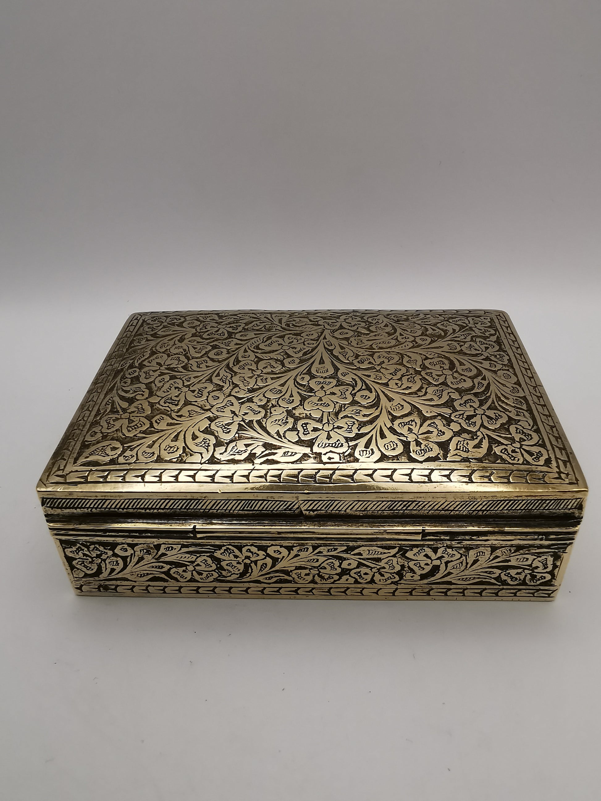 Antique/Vintage British India Hand-Engraved Wood-Lined Brass Trinket Box  1920s/1930s