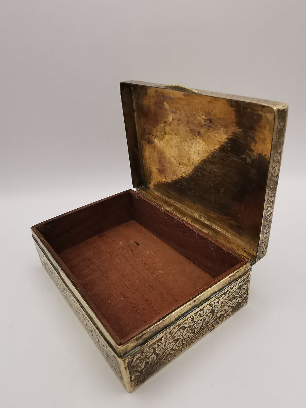 Antique/Vintage British India Hand-Engraved Wood-Lined Brass Trinket Box  1920s/1930s