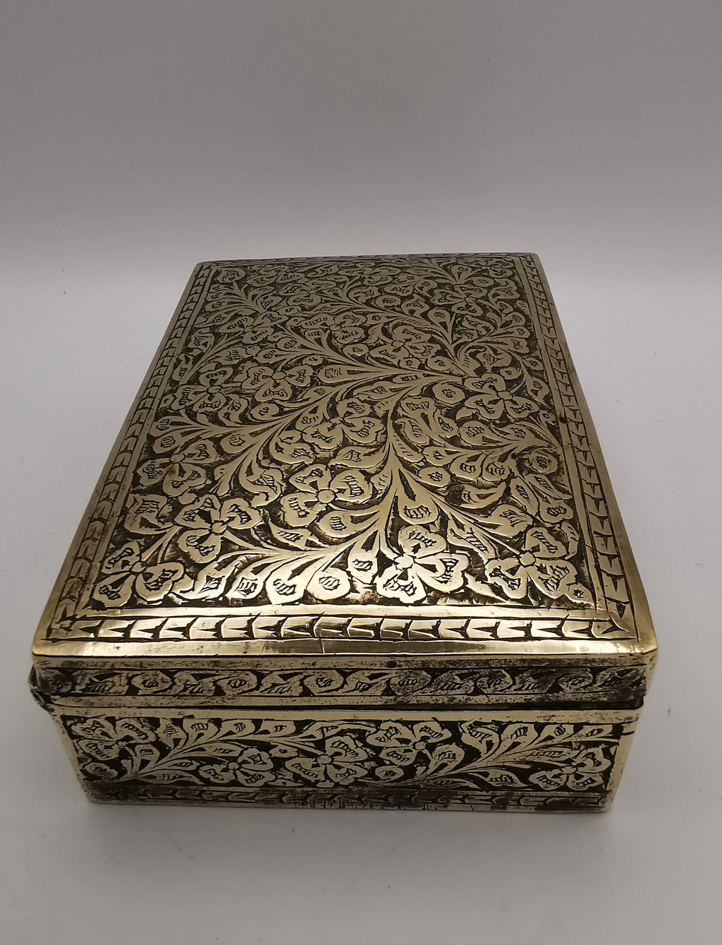 Antique/Vintage British India Hand-Engraved Wood-Lined Brass Trinket Box  1920s/1930s