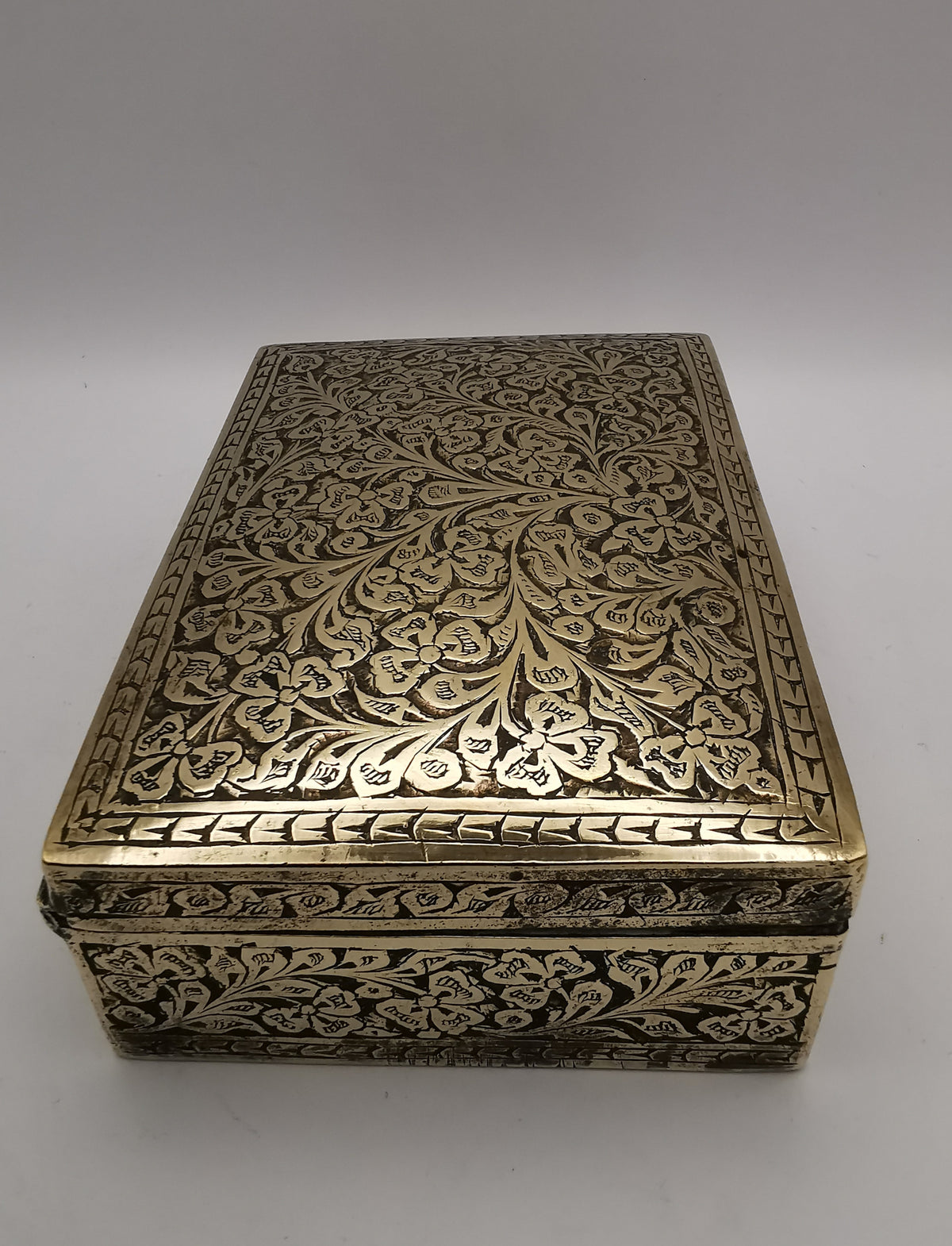 Antique/Vintage British India Hand-Engraved Wood-Lined Brass Trinket Box  1920s/1930s
