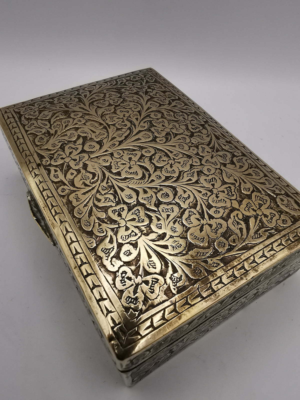 Antique/Vintage British India Hand-Engraved Wood-Lined Brass Trinket Box  1920s/1930s