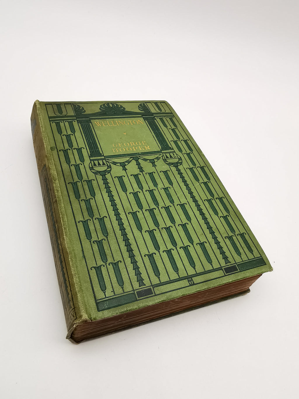 Antique Edwardian 1911 Wellington Biography by George Hooper – Macmillan Pictorial Cloth Edition with Turner Plates and 1919 Prize Plate
