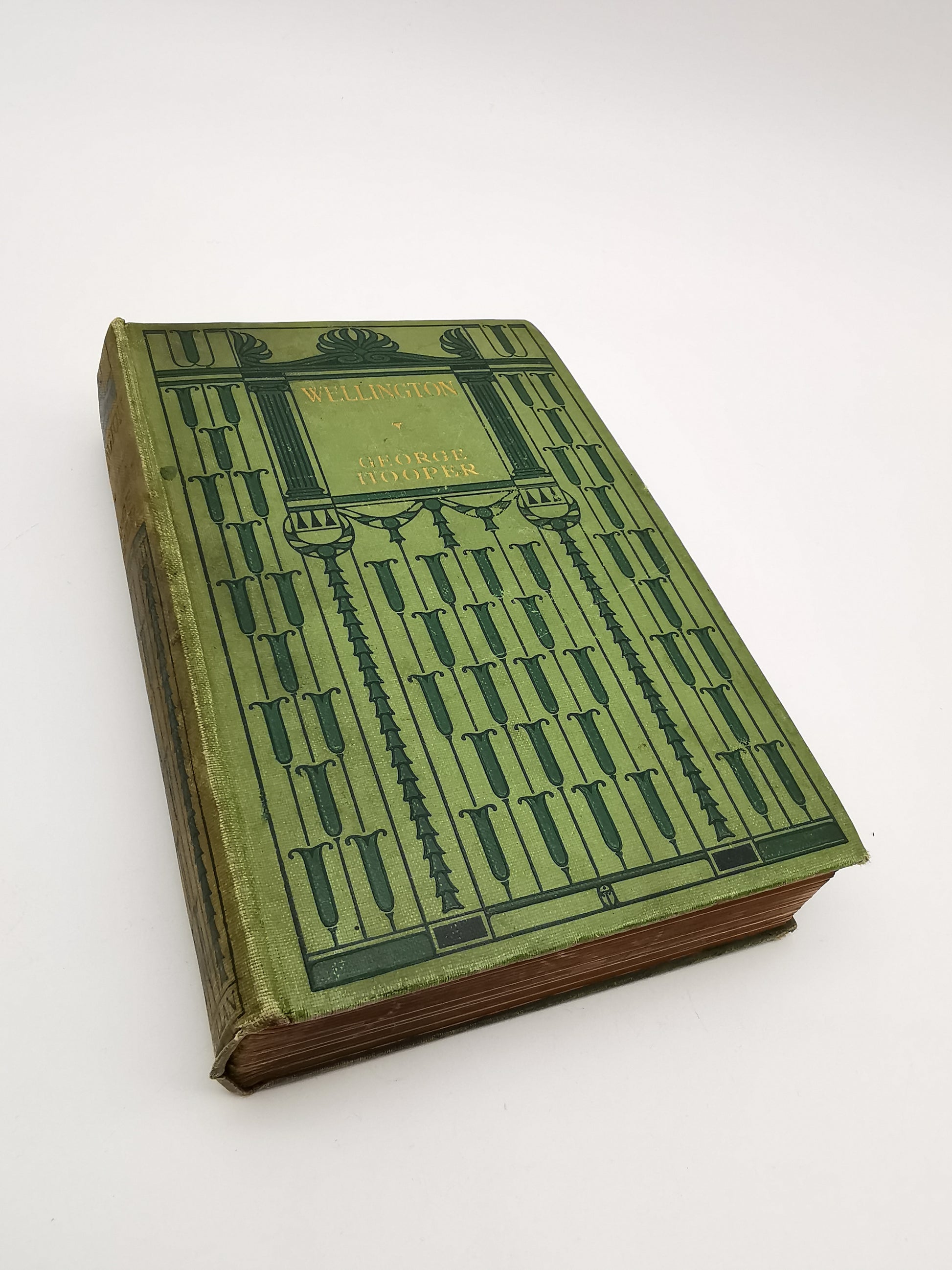 Antique Edwardian 1911 Wellington Biography by George Hooper – Macmillan Pictorial Cloth Edition with Turner Plates and 1919 Prize Plate