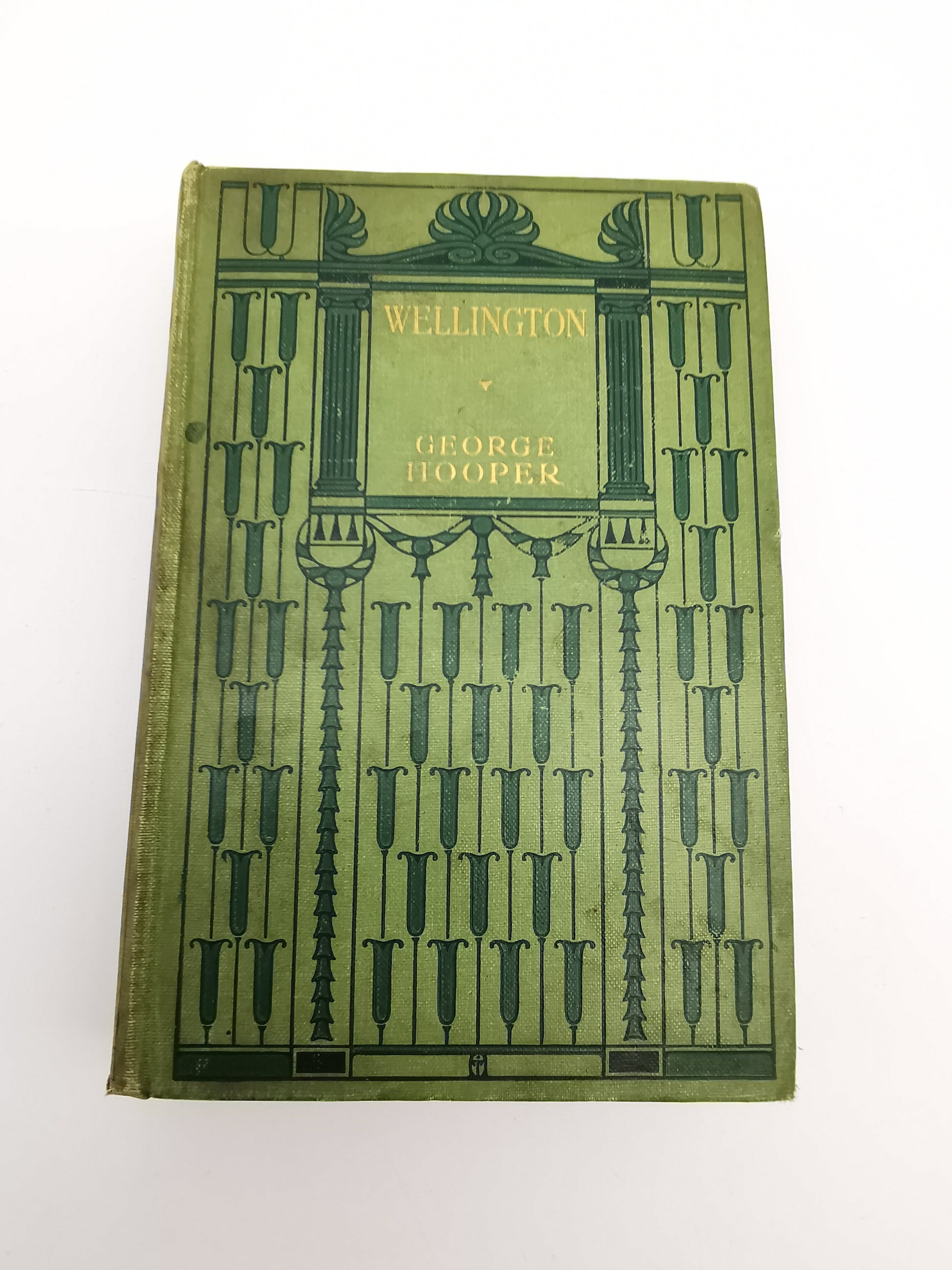 Antique Edwardian 1911 Wellington Biography by George Hooper – Macmillan Pictorial Cloth Edition with Turner Plates and 1919 Prize Plate