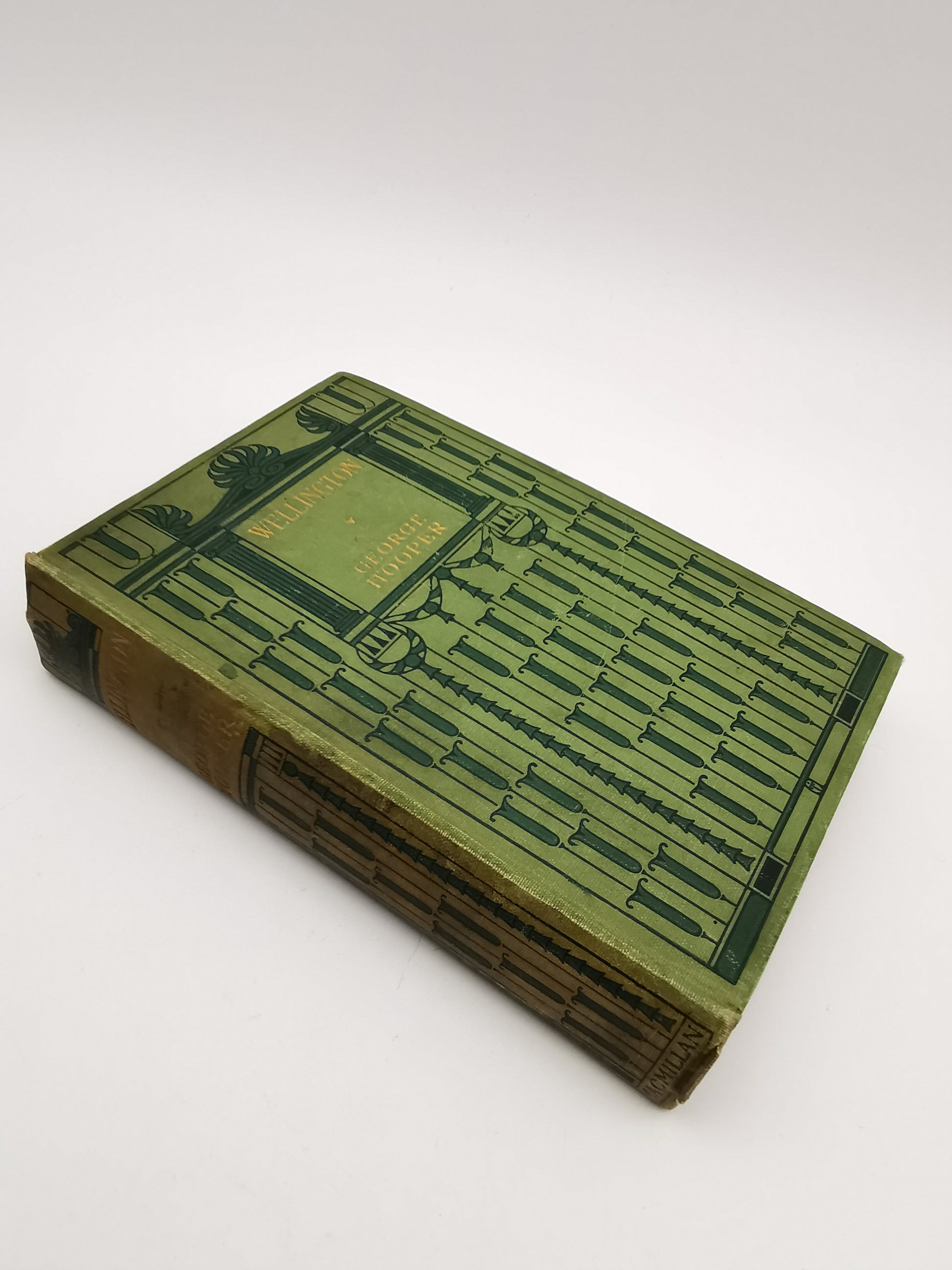 Antique Edwardian 1911 Wellington Biography by George Hooper – Macmillan Pictorial Cloth Edition with Turner Plates and 1919 Prize Plate