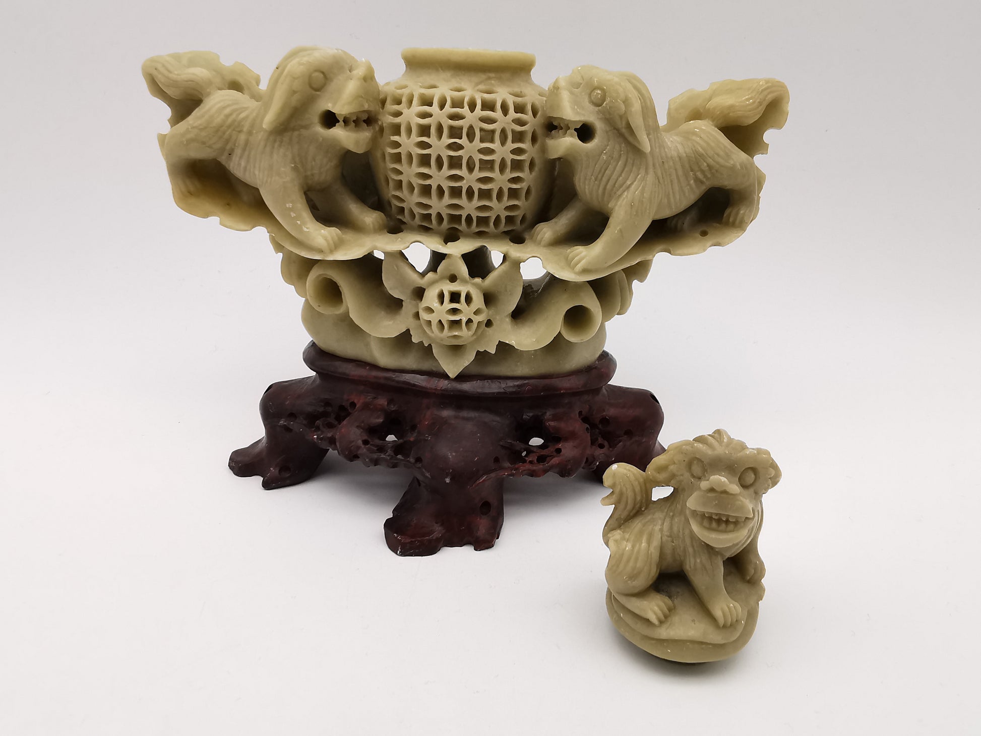 Vintage Chinese Hand-Carved Soapstone Foo Dog Incense Burner – 1.2kg Guardian Lion Censer