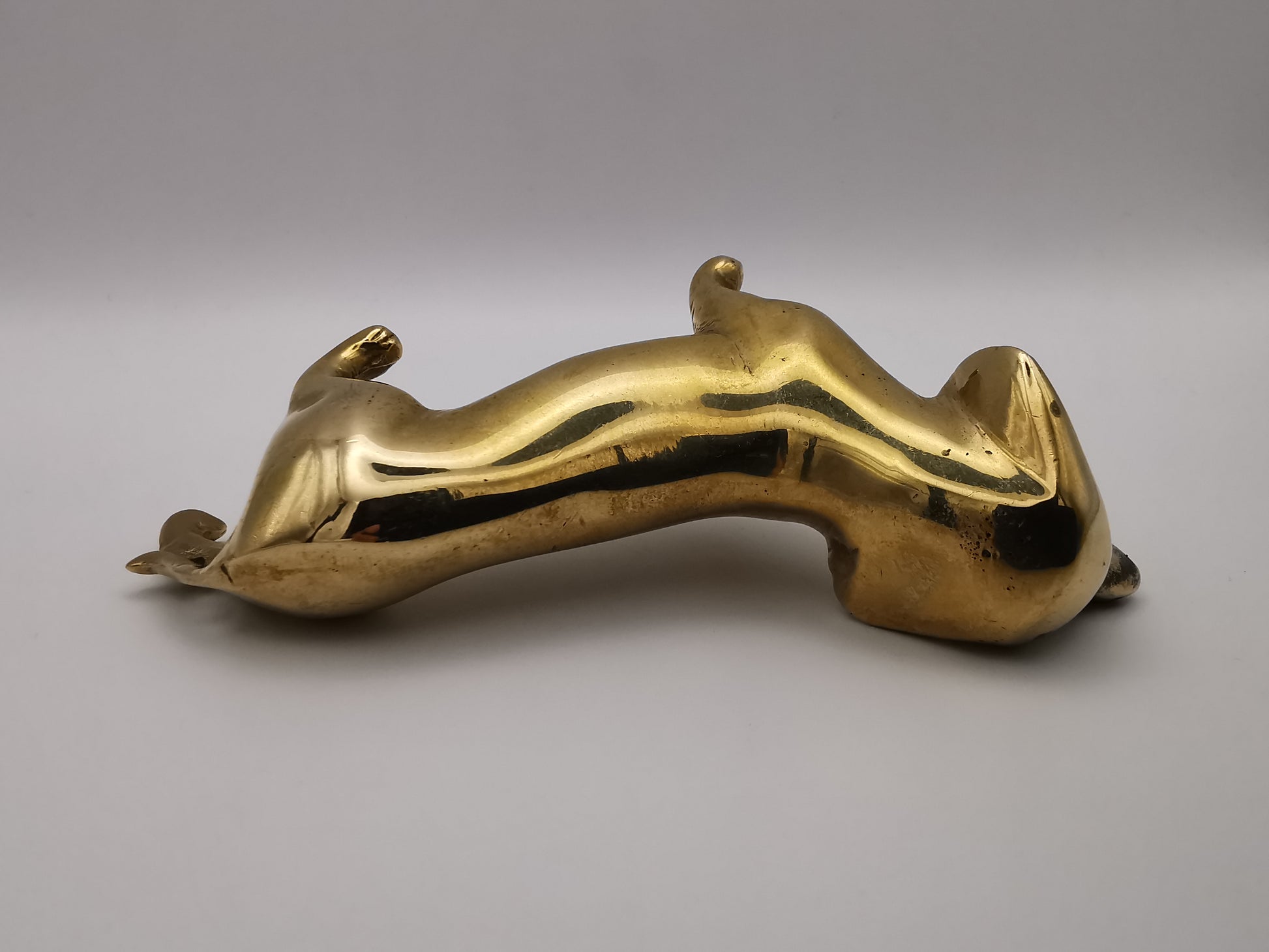 Vintage Mid-Century Hollow Brass Dachshund Figurine – Retro Sausage Dog Ornament