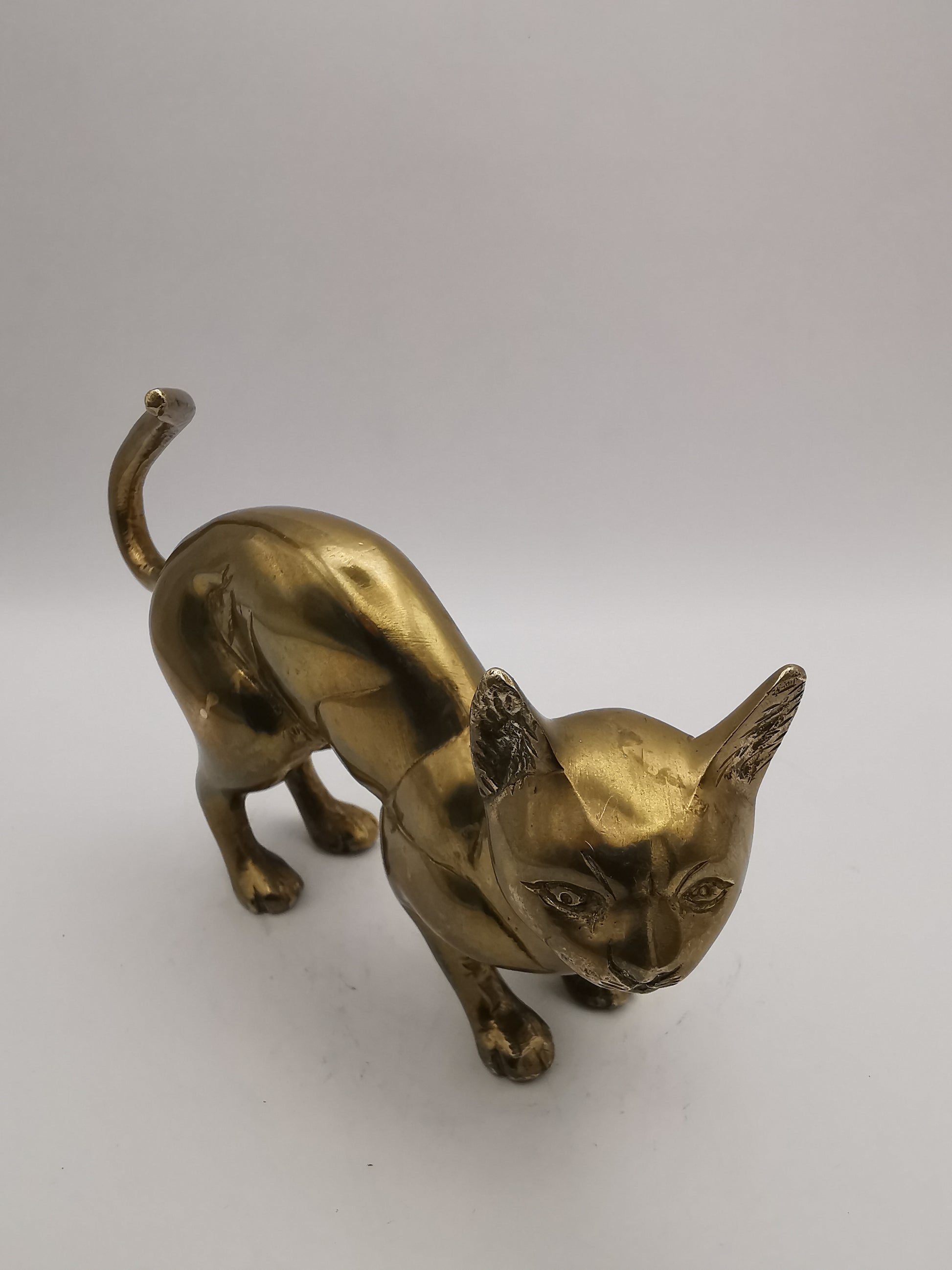 Vintage Mid-Century Solid Brass Cat Figurine – Arched Back Feline Ornament