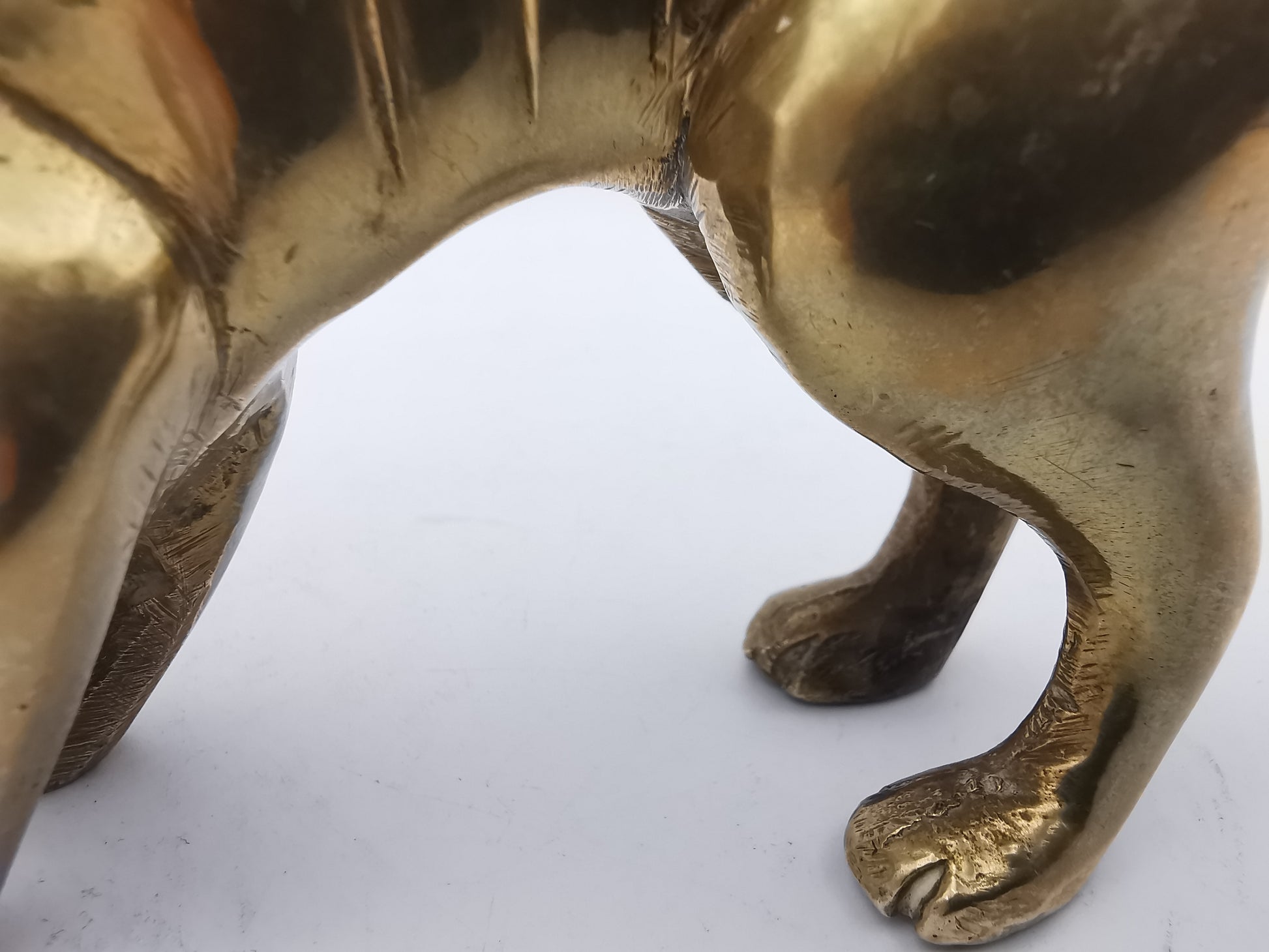 Vintage Mid-Century Solid Brass Cat Figurine – Arched Back Feline Ornament
