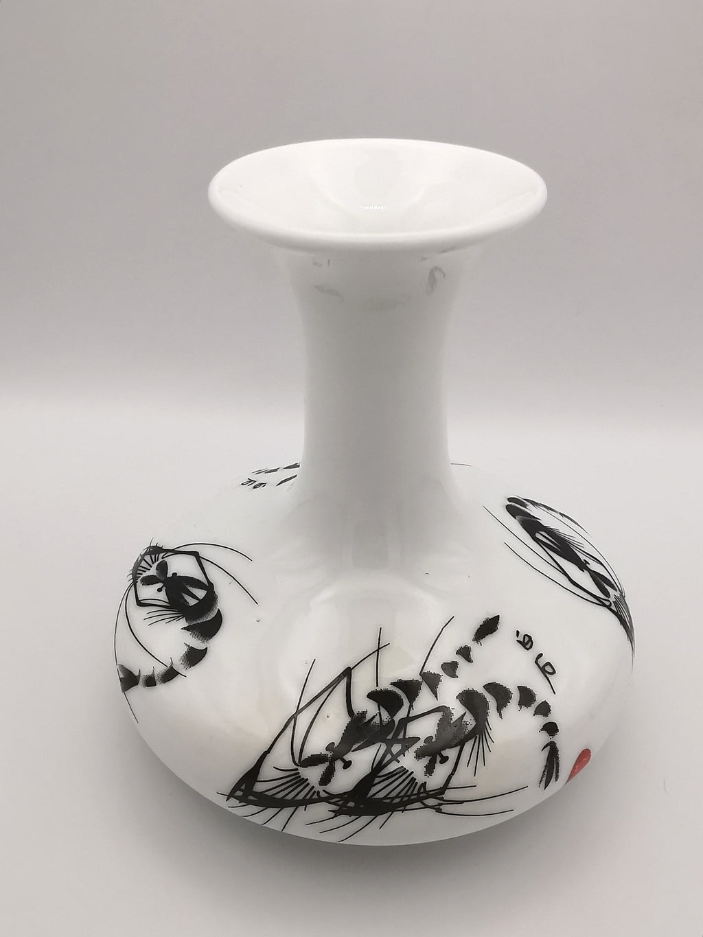 Vintage Jingdezhen Chinese Porcelain Shrimp Vase - Qi Baishi Style