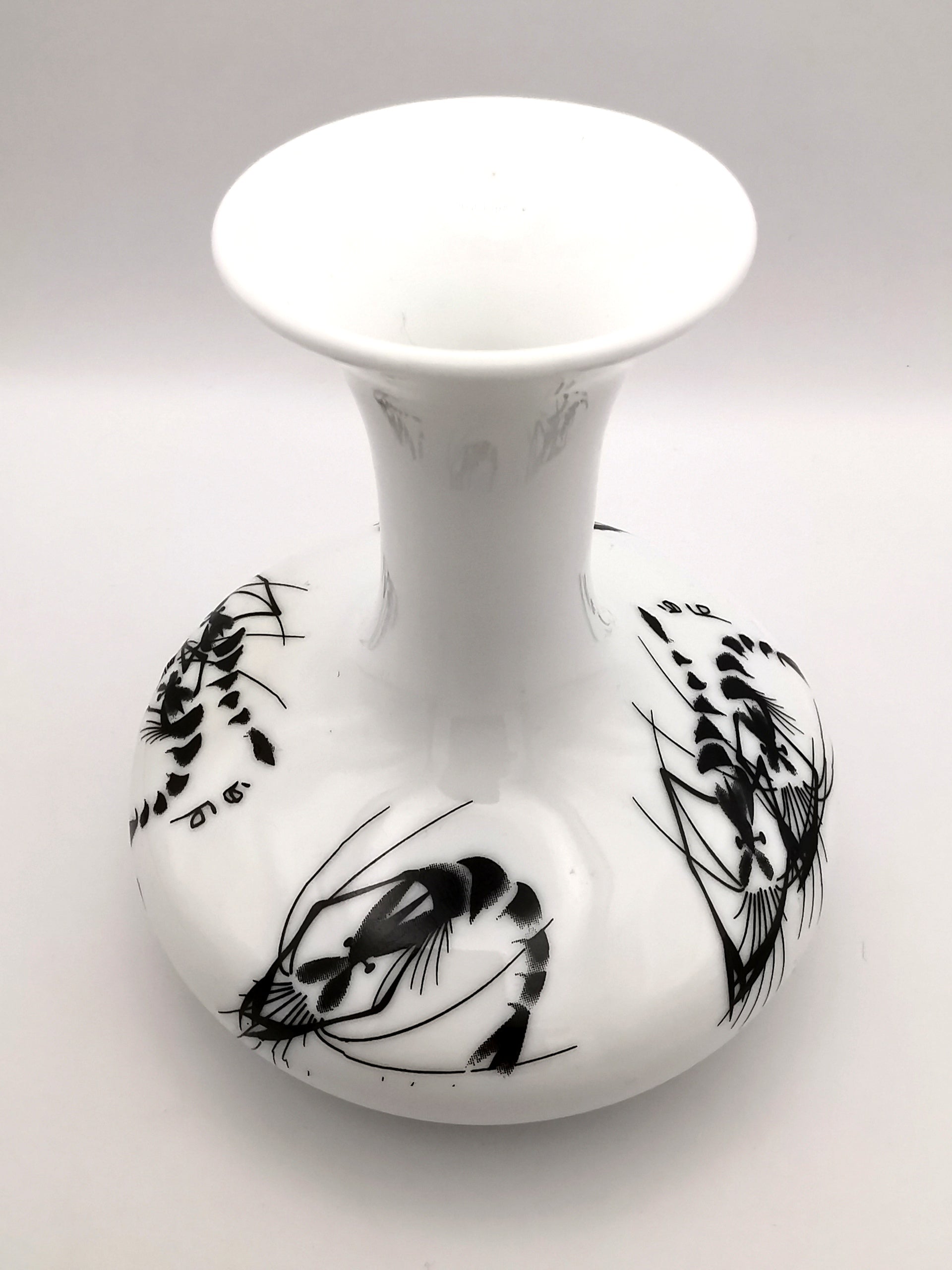 Vintage Jingdezhen Chinese Porcelain Shrimp Vase - Qi Baishi Style