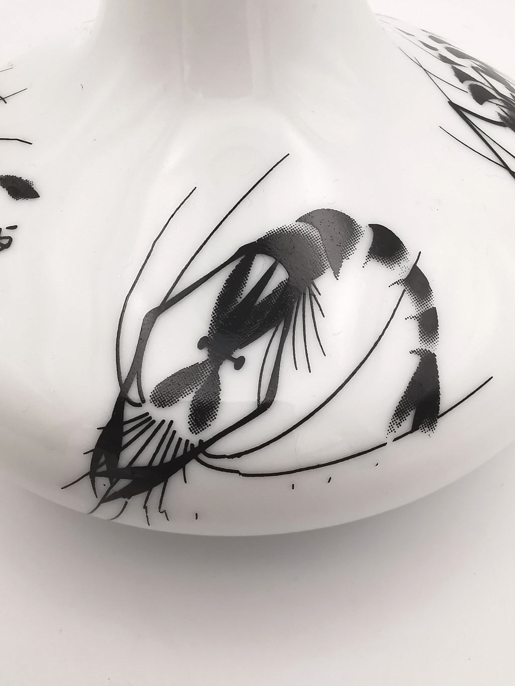 Vintage Jingdezhen Chinese Porcelain Shrimp Vase - Qi Baishi Style
