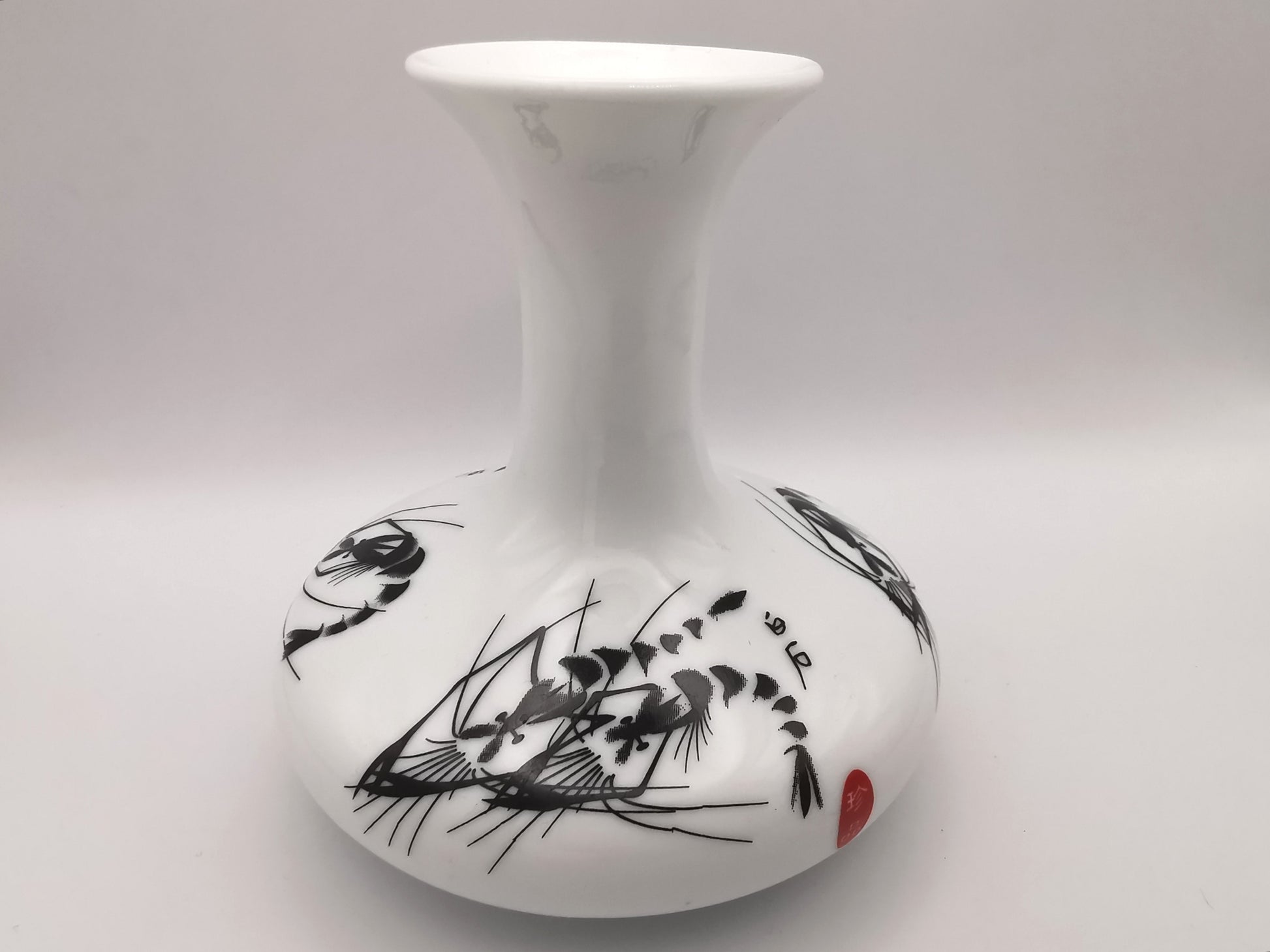Vintage Jingdezhen Chinese Porcelain Shrimp Vase - Qi Baishi Style
