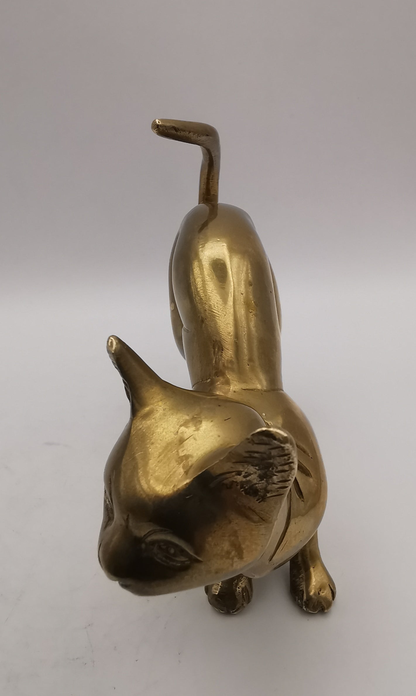 Vintage Mid-Century Solid Brass Cat Figurine – Arched Back Feline Ornament