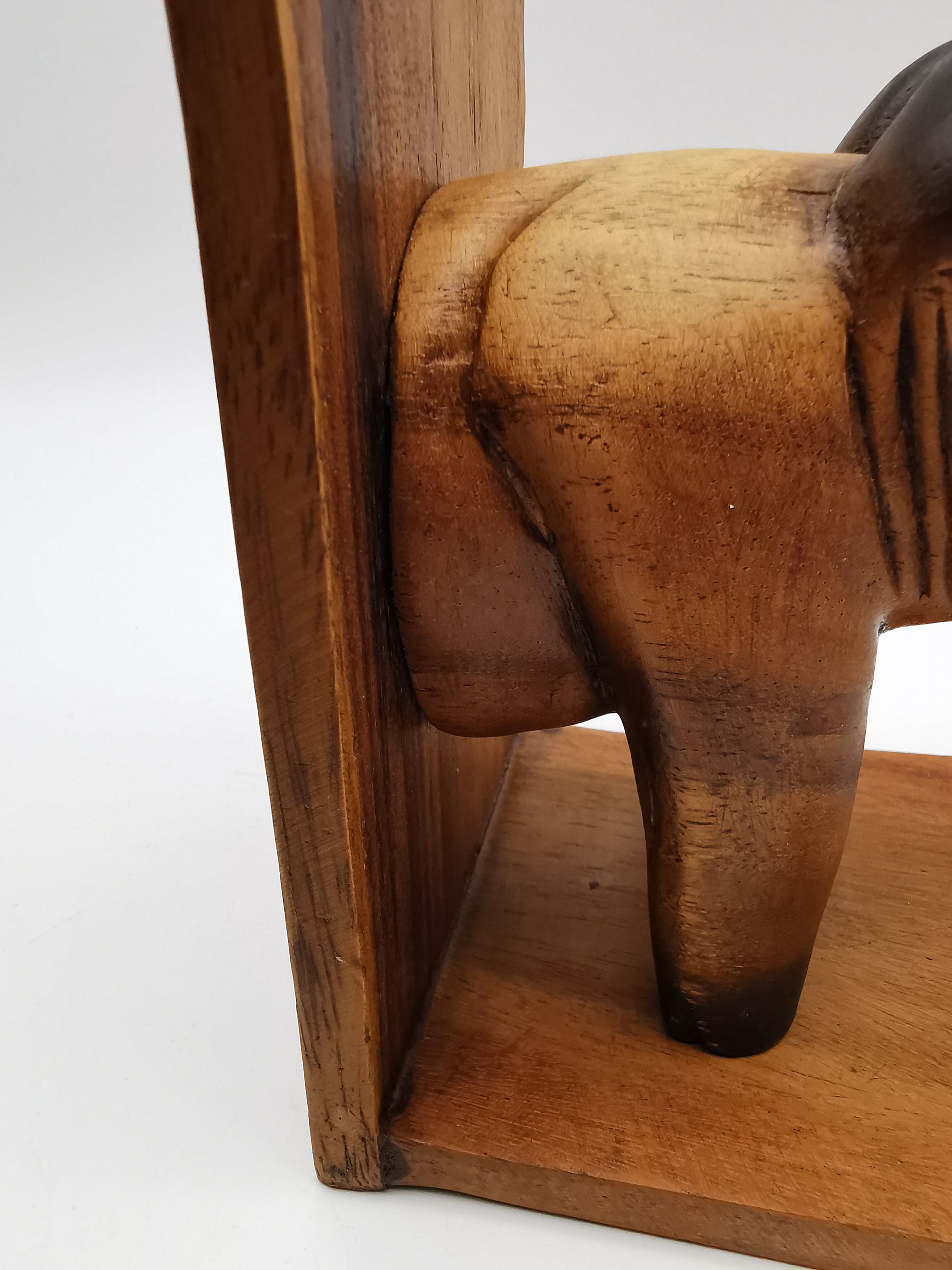 Vintage Hand-Carved Wooden Pig Bookends – Rustic Farmhouse Animal Shelf Decor