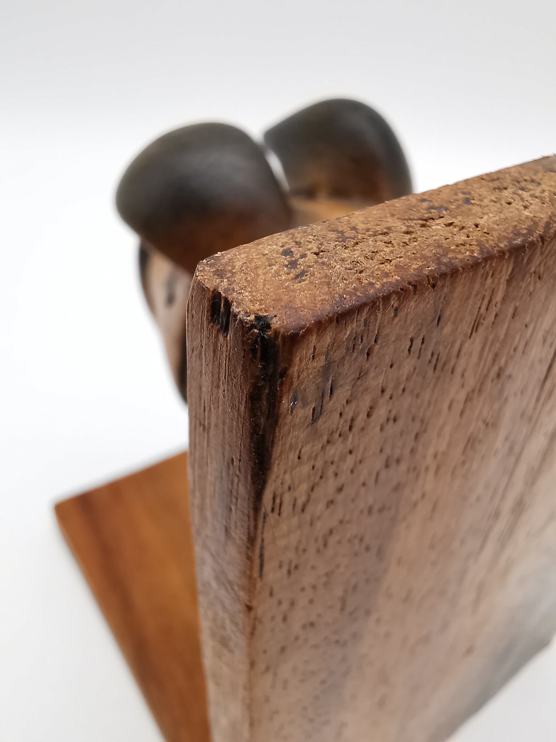 Vintage Hand-Carved Wooden Pig Bookends – Rustic Farmhouse Animal Shelf Decor