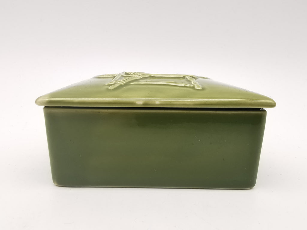Vintage Green Glazed Ceramic Lidded Trinket Box – Spinning Wheel Relief