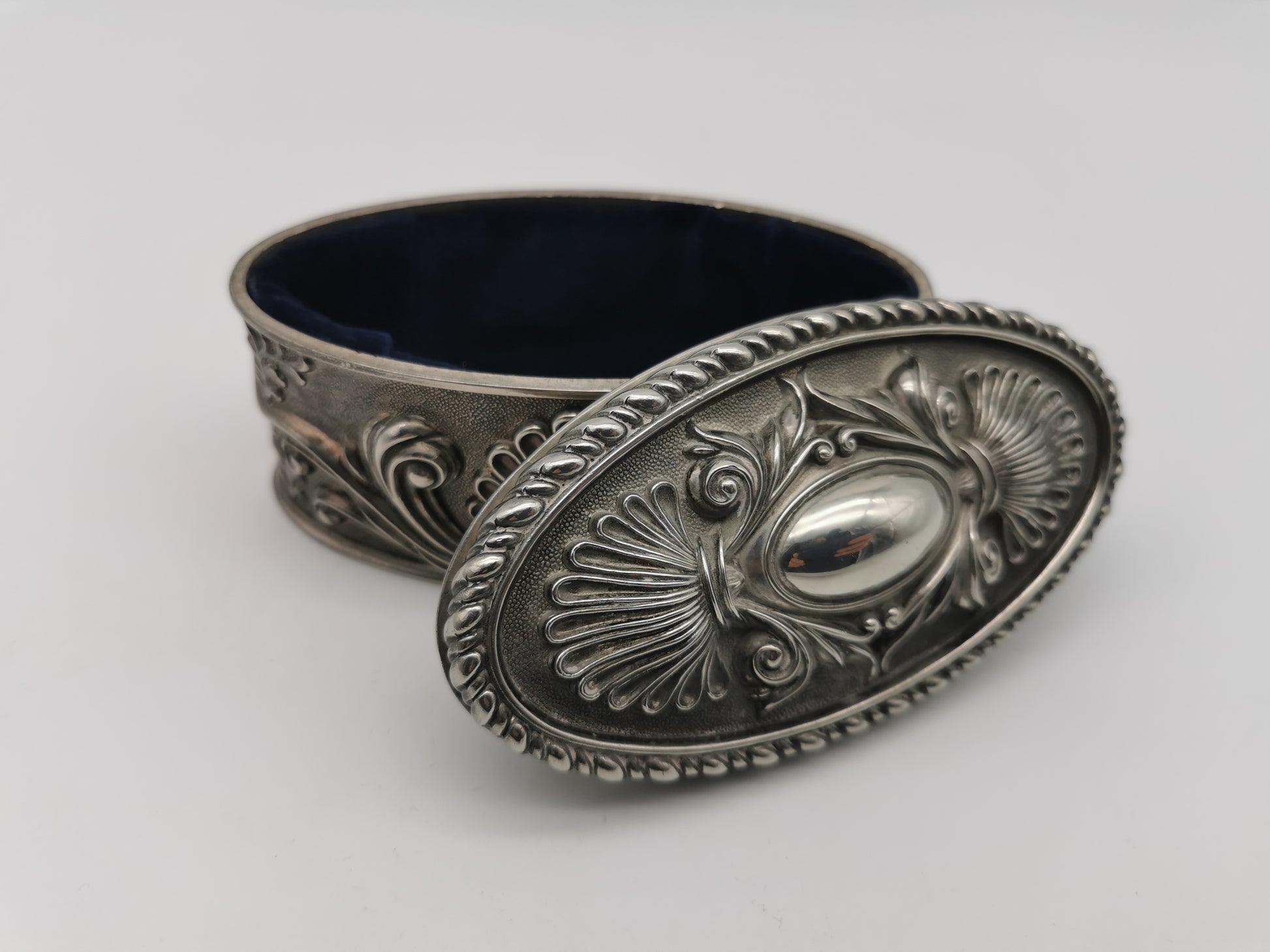 Vintage Silver Plated Oval Relief Jewellery Box