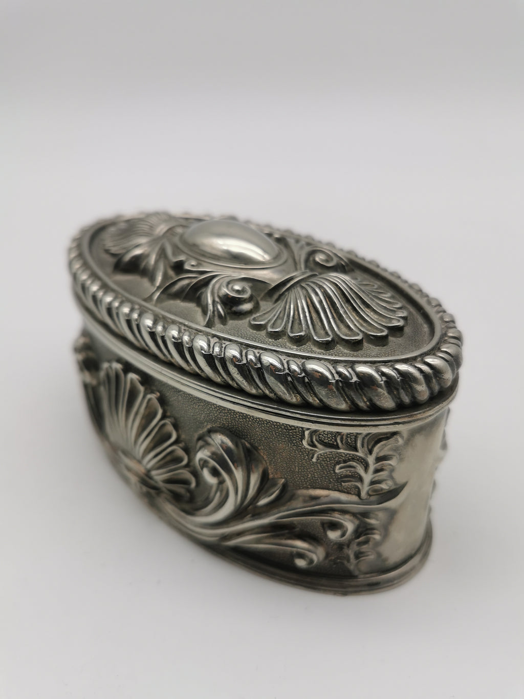 Vintage Silver Plated Oval Relief Jewellery Box