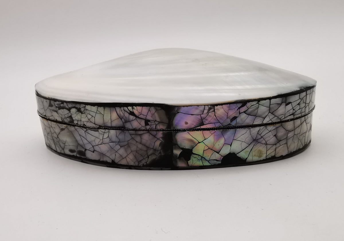 Vintage Clam Shell Trinket Box – Mother of Pearl and Crackled Mosaic Jewelry Case