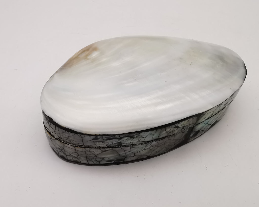 Vintage Clam Shell Trinket Box – Mother of Pearl and Crackled Mosaic Jewelry Case