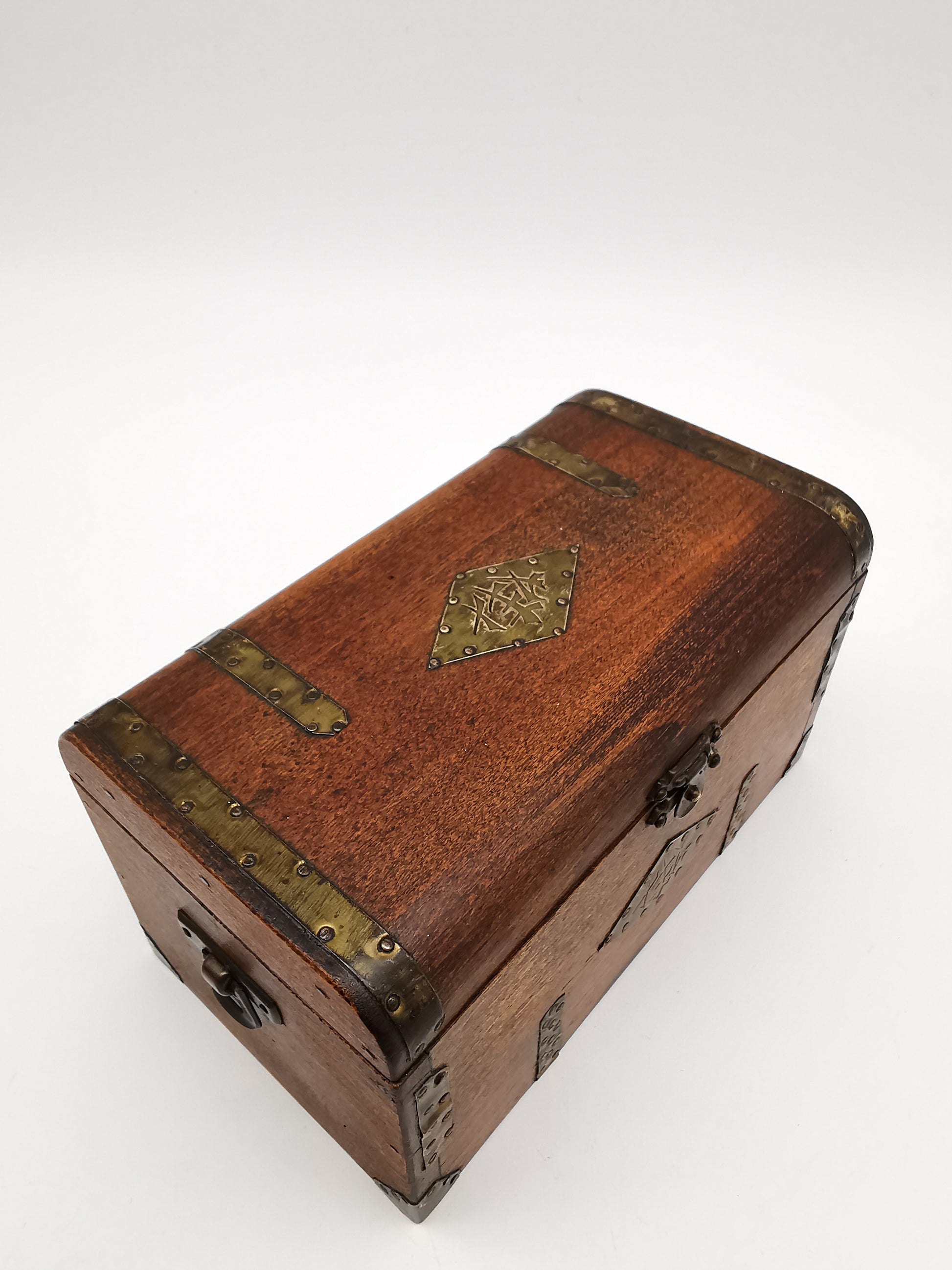 Vintage Chinese Wooden Tobacco Box – Zinc Lined Tea Caddy Chest with Brass Inlay