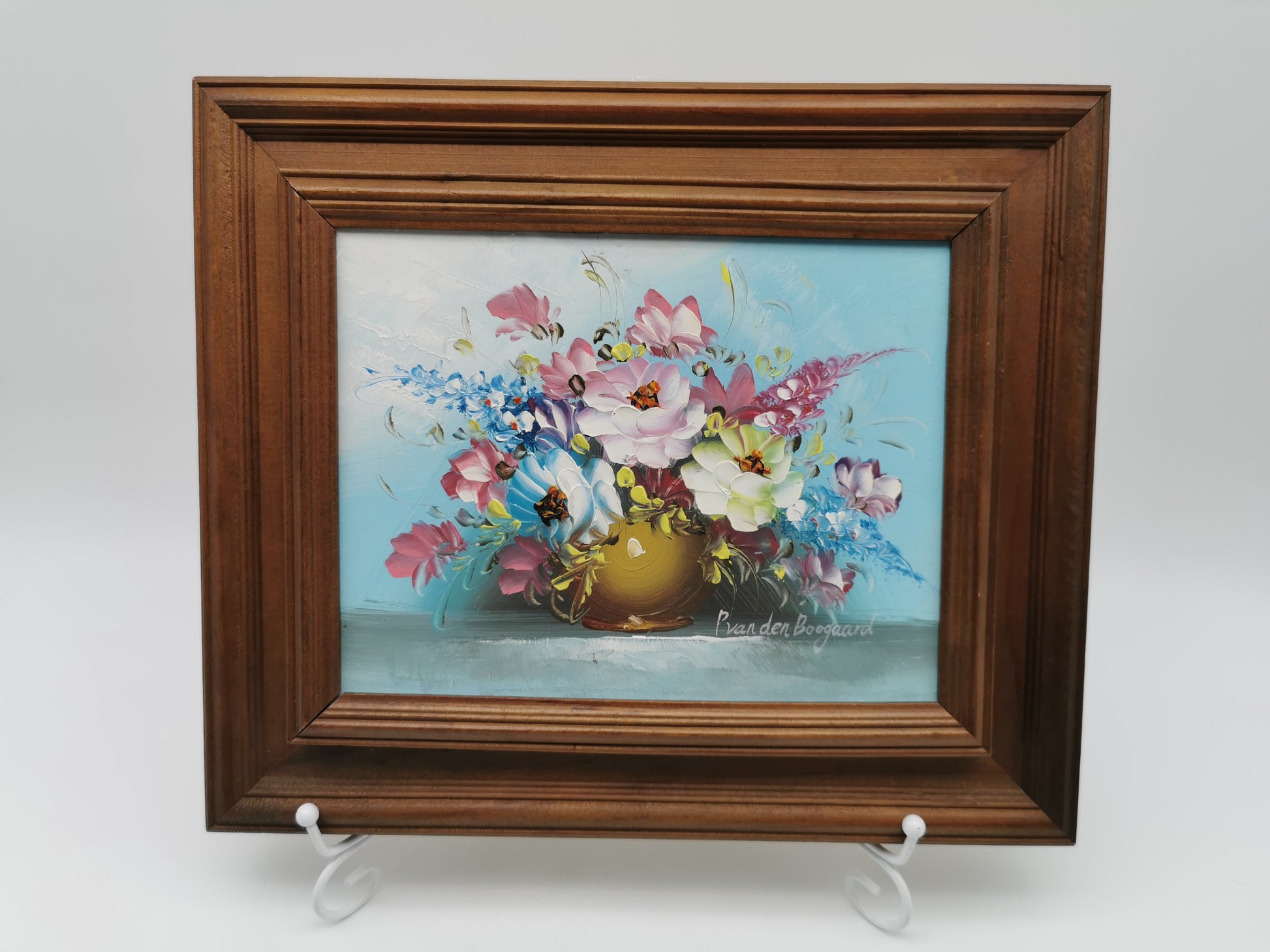 Vintage Floral Oil Painting – Framed Blue Still Life, Signed P. van den Boogaard 33cm x 28cm