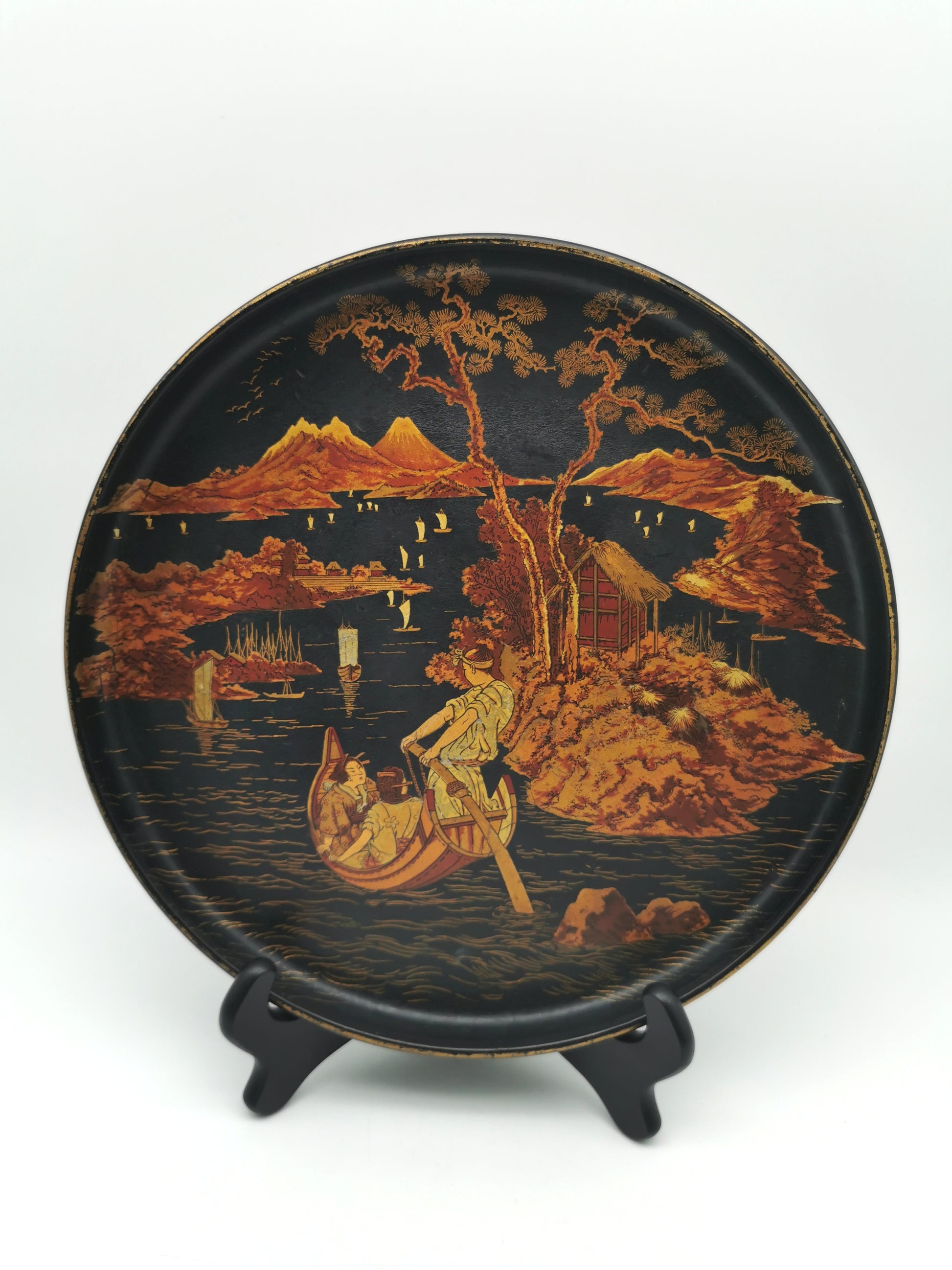 Antique Late Meiji Period Lacquerware Tray - Maki-e Gold Landscape