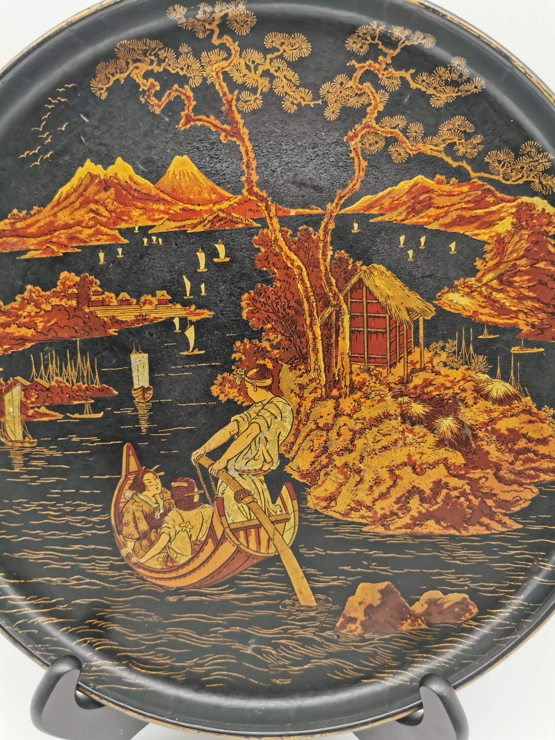 Antique Late Meiji Period Lacquerware Tray - Maki-e Gold Landscape