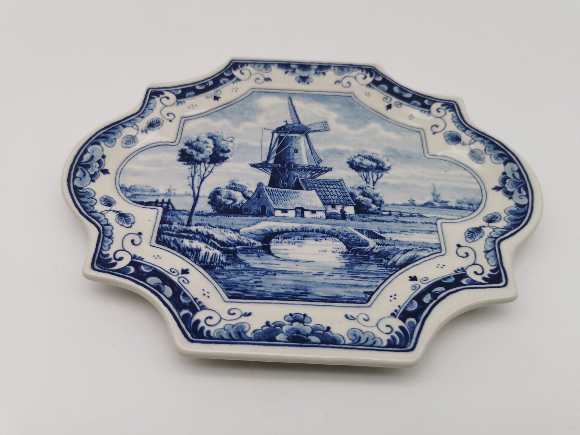 Vintage OWP Delfts Blue Windmill Wall Plaque – Limited Edition Dutch Ceramic Platter