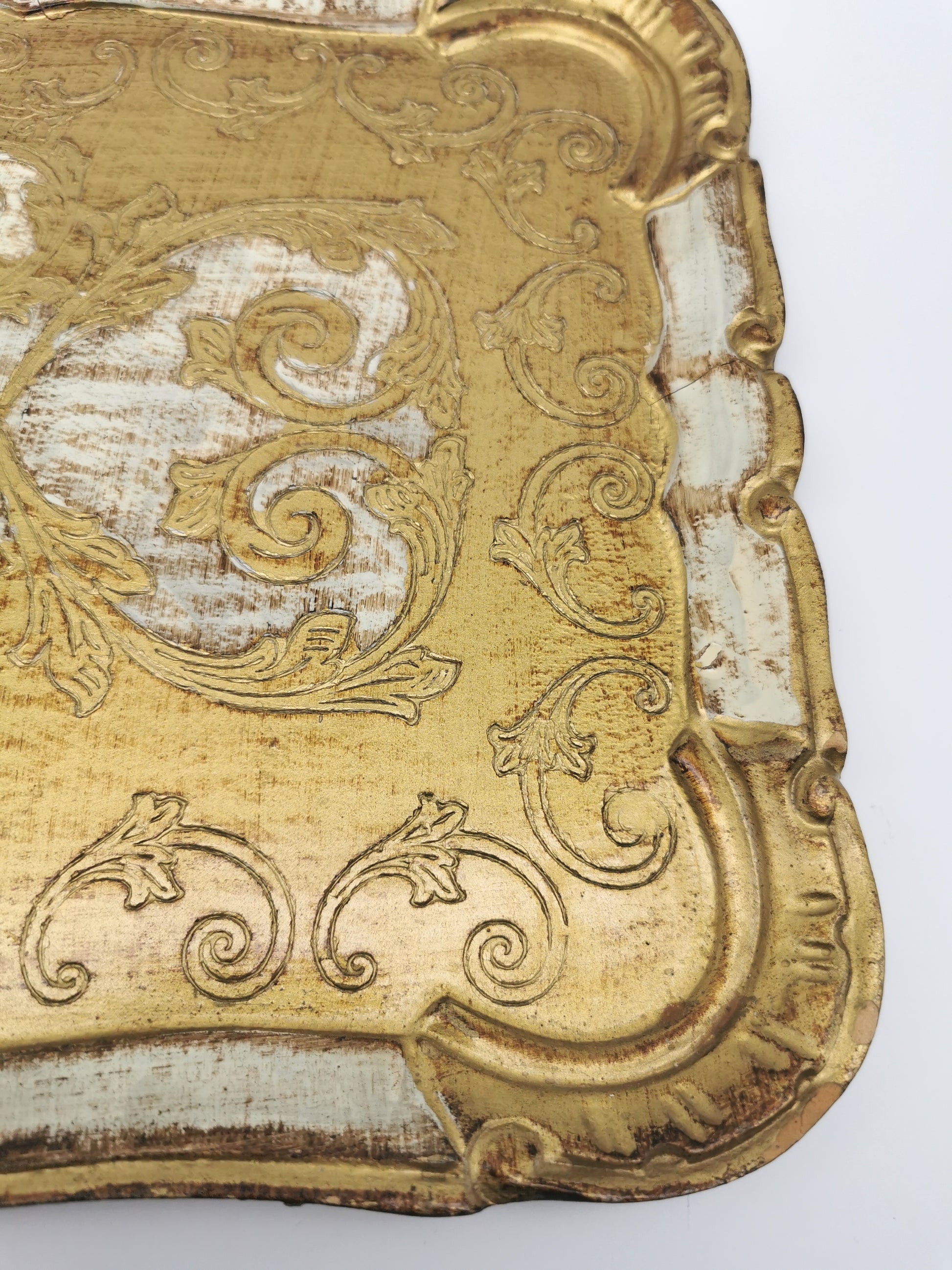 Vintage Italian Florentine Gilded Serving Tray – Ornate Gold & Cream Scrollwork, Mid-Century