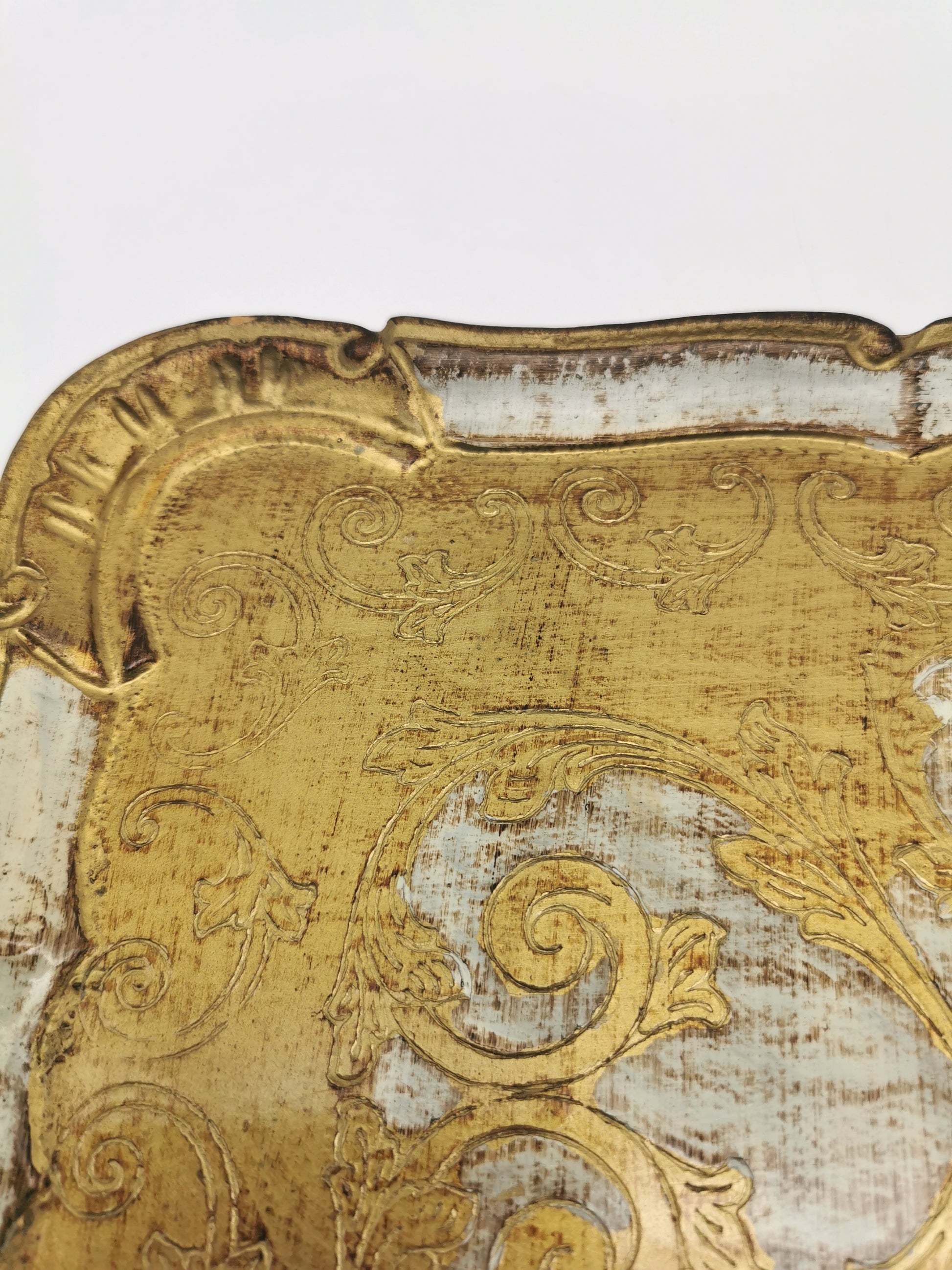 Vintage Italian Florentine Gilded Serving Tray – Ornate Gold & Cream Scrollwork, Mid-Century