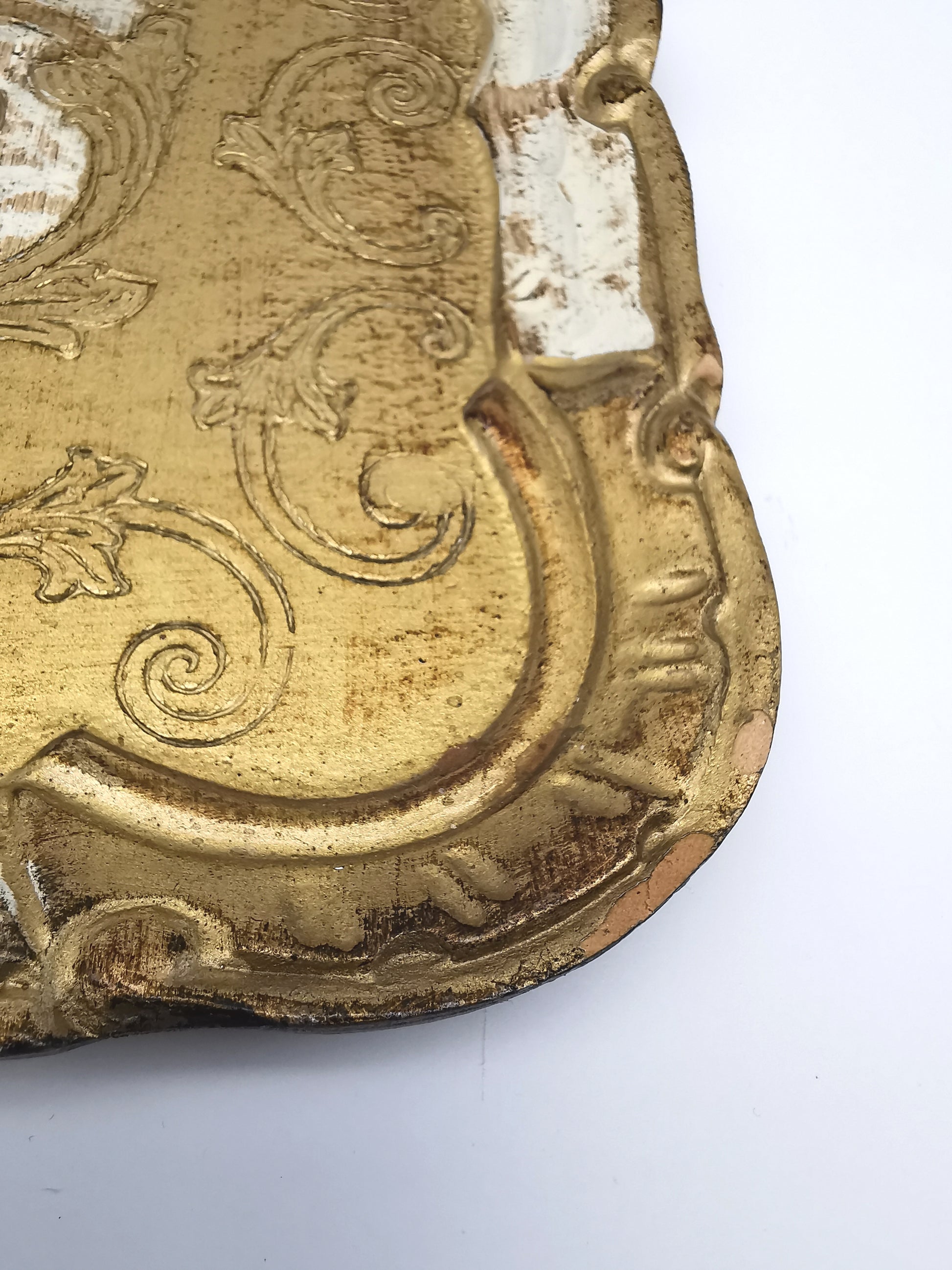 Vintage Italian Florentine Gilded Serving Tray – Ornate Gold & Cream Scrollwork, Mid-Century