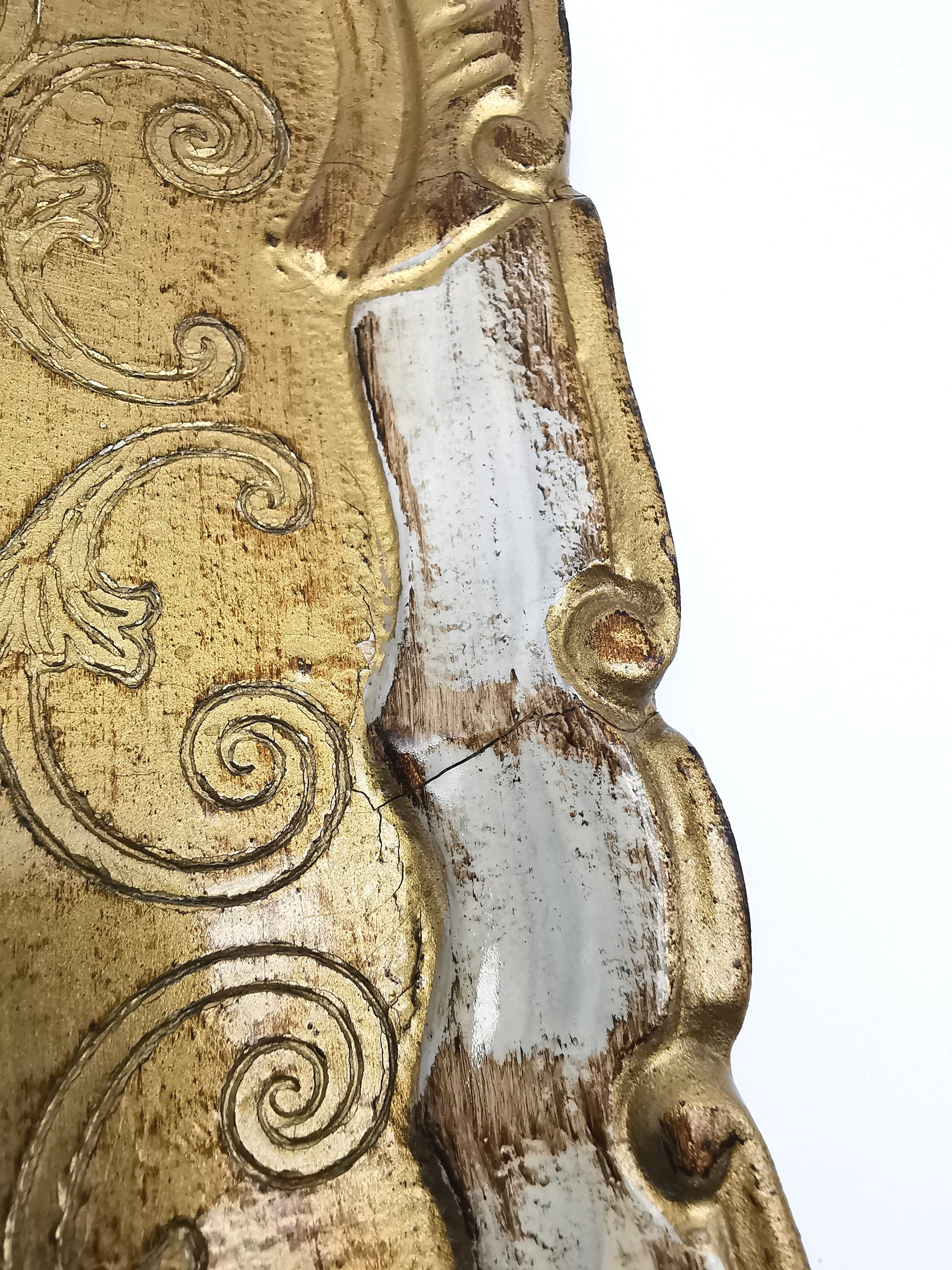 Vintage Italian Florentine Gilded Serving Tray – Ornate Gold & Cream Scrollwork, Mid-Century