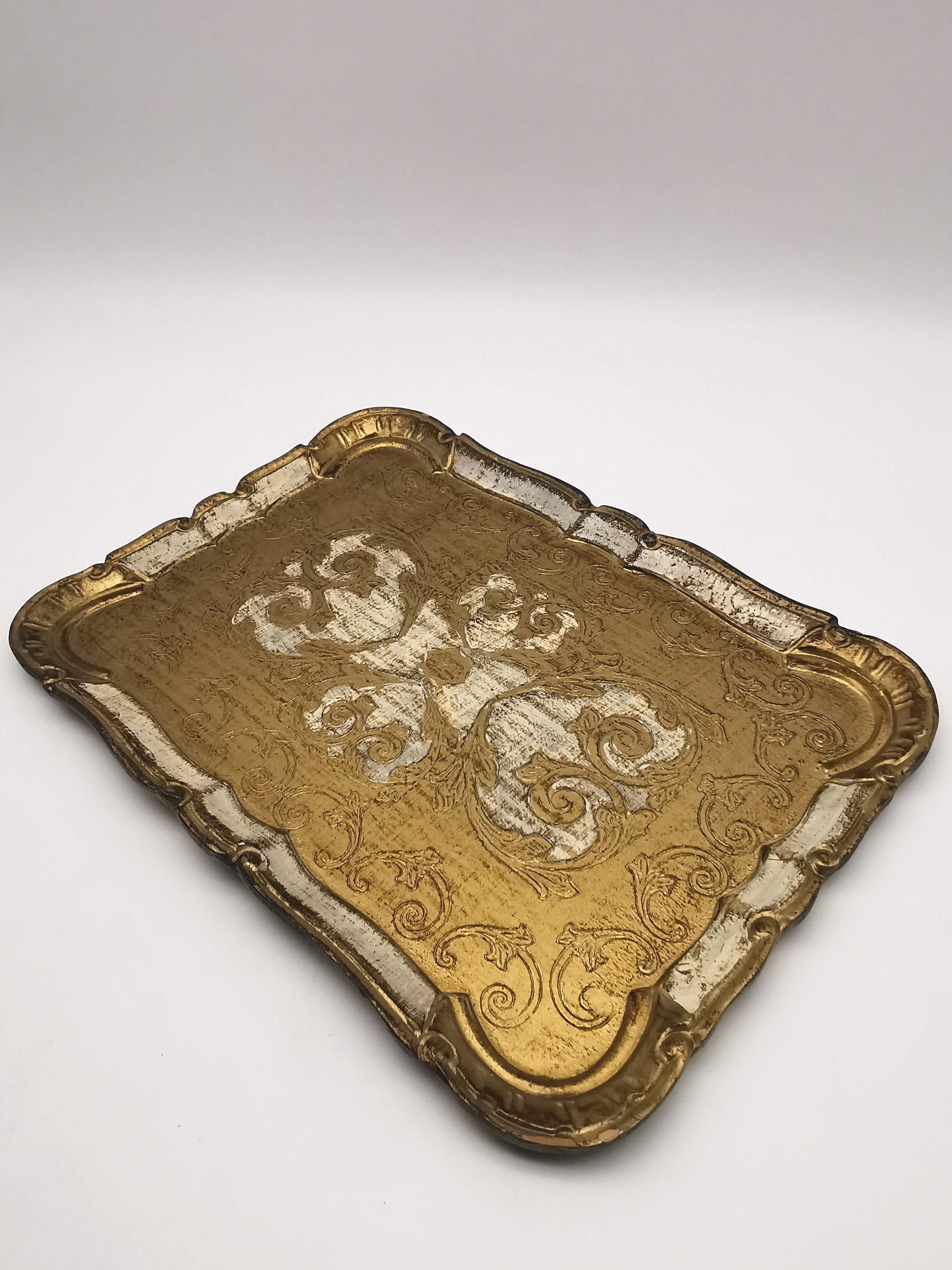 Vintage Italian Florentine Gilded Serving Tray – Ornate Gold & Cream Scrollwork, Mid-Century