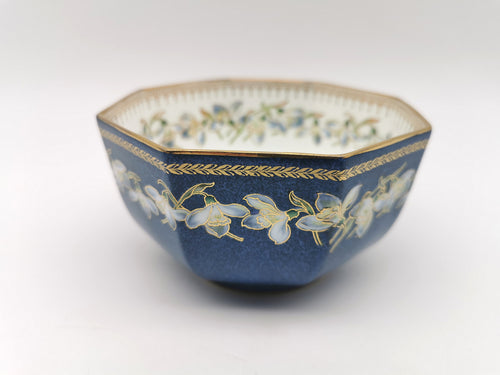 1930s Wedgwood Octagonal Snowdrops Powder Blue Lustre Bowl - James Hodgkiss design, Pattern Z5175