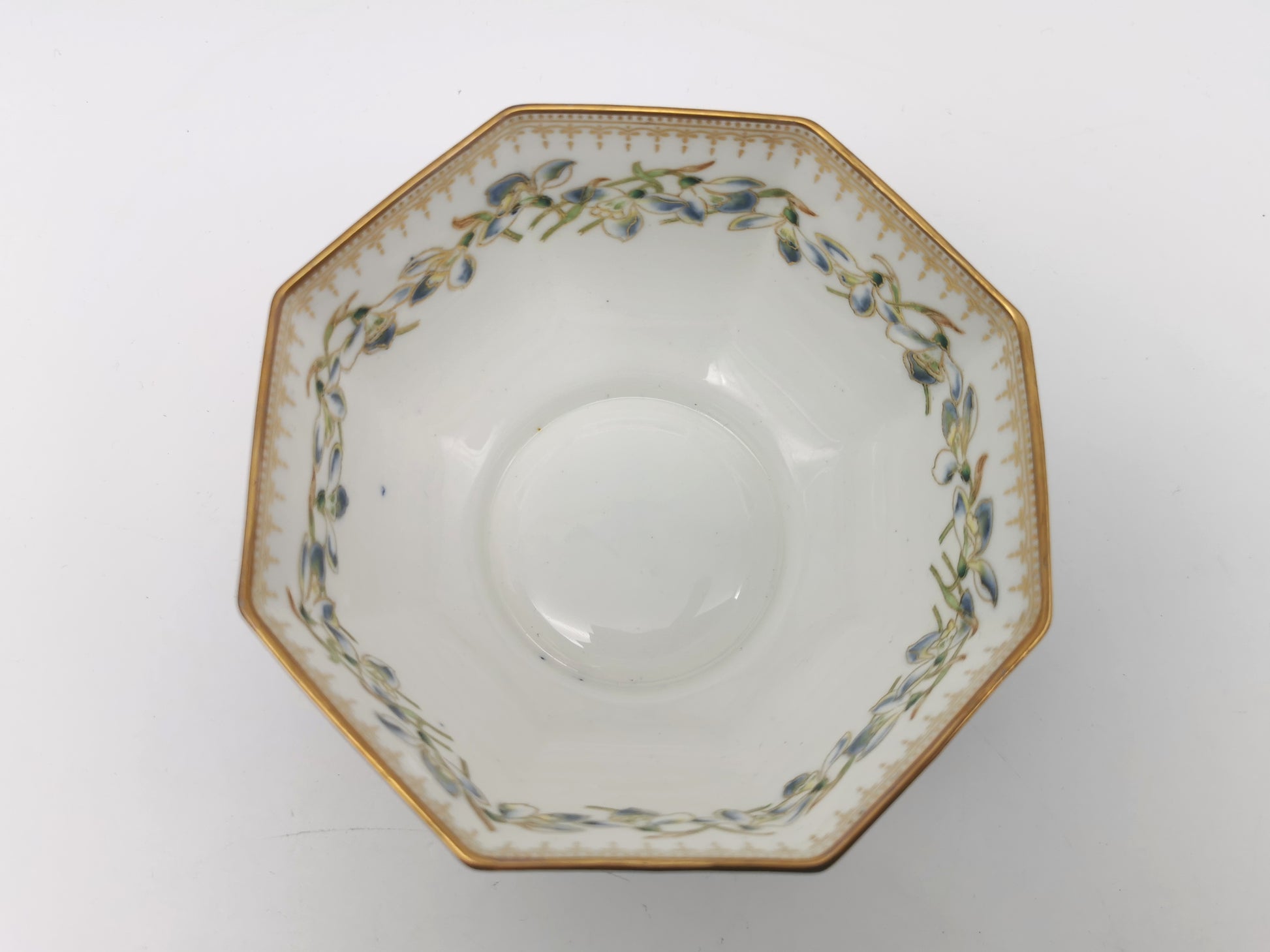 1930s Wedgwood Octagonal Snowdrops Powder Blue Lustre Bowl - James Hodgkiss design, Pattern Z5175