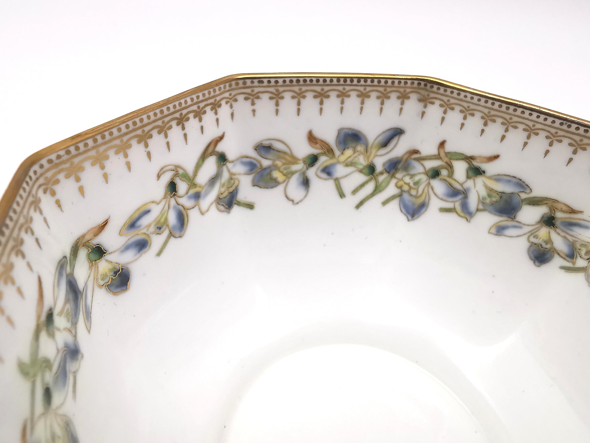 1930s Wedgwood Octagonal Snowdrops Powder Blue Lustre Bowl - James Hodgkiss design, Pattern Z5175