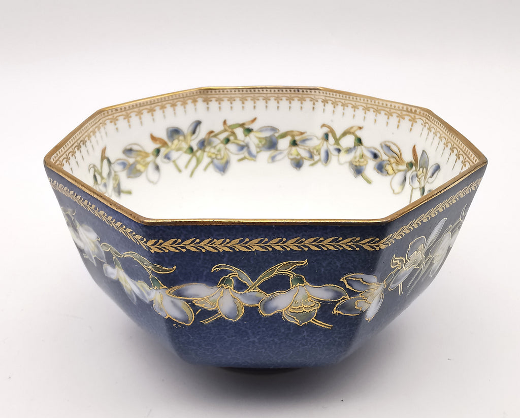 1930s Wedgwood Octagonal Snowdrops Powder Blue Lustre Bowl - James Hodgkiss design, Pattern Z5175