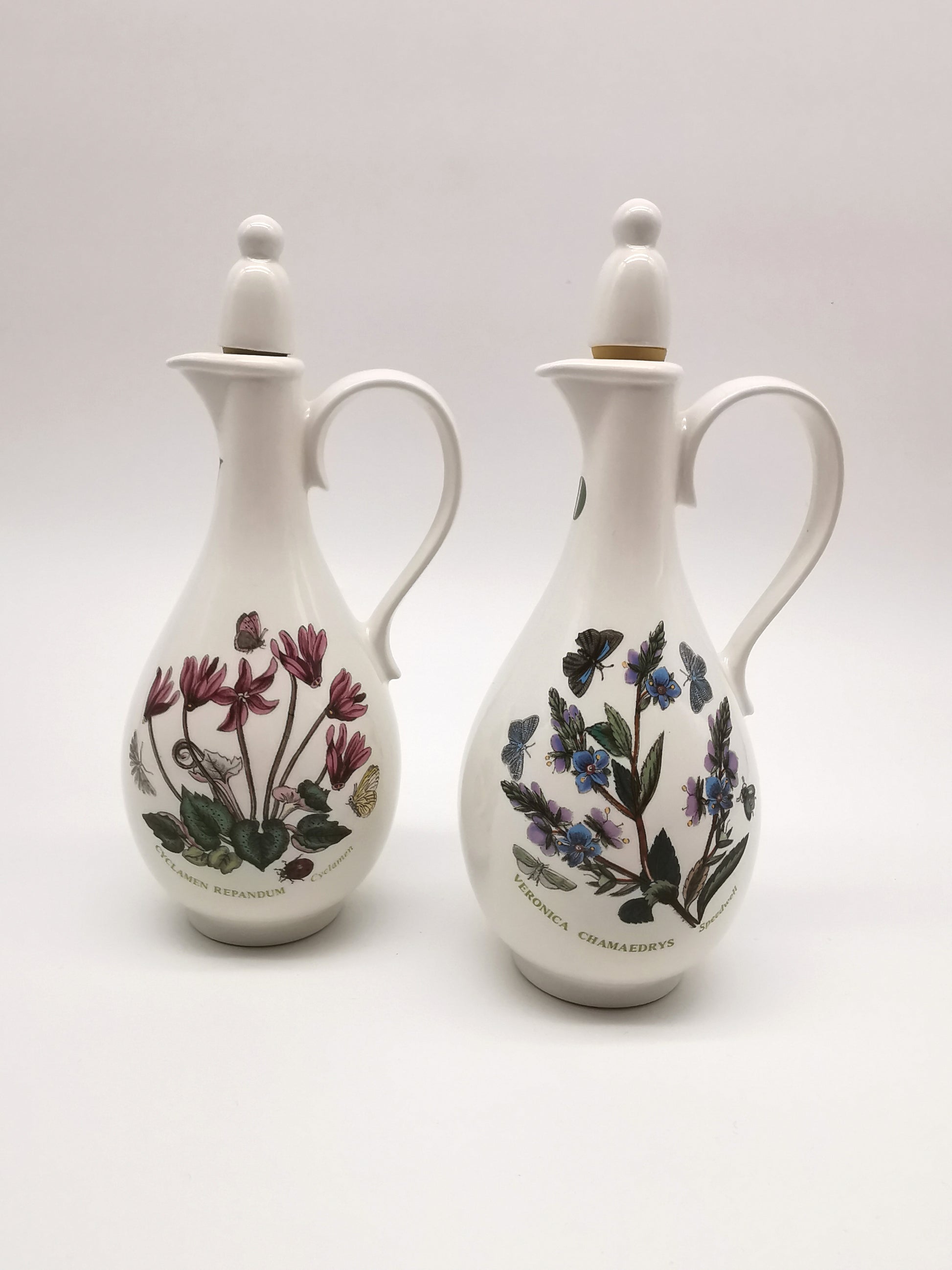 Portmeirion Botanic Garden Oil & Vinegar Cruet Set with "O" & "V" Lettering