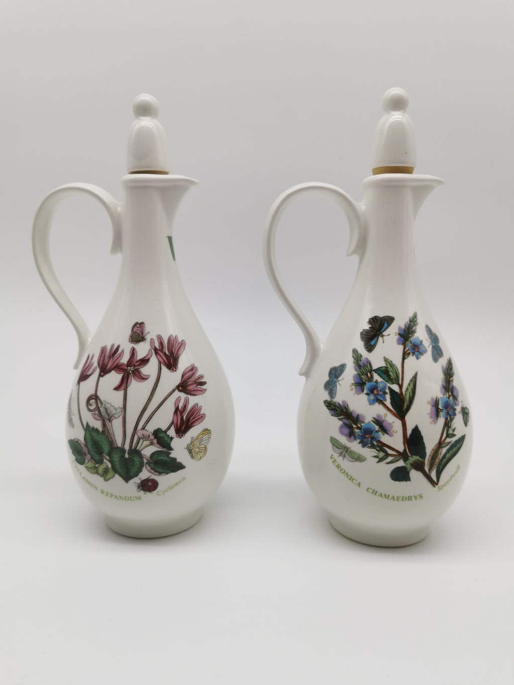 Portmeirion Botanic Garden Oil & Vinegar Cruet Set with "O" & "V" Lettering