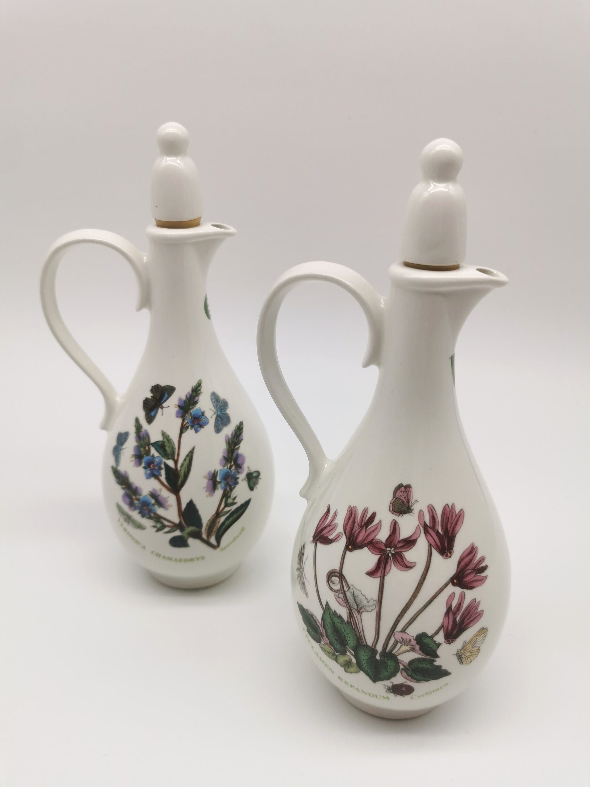 Portmeirion Botanic Garden Oil & Vinegar Cruet Set with "O" & "V" Lettering