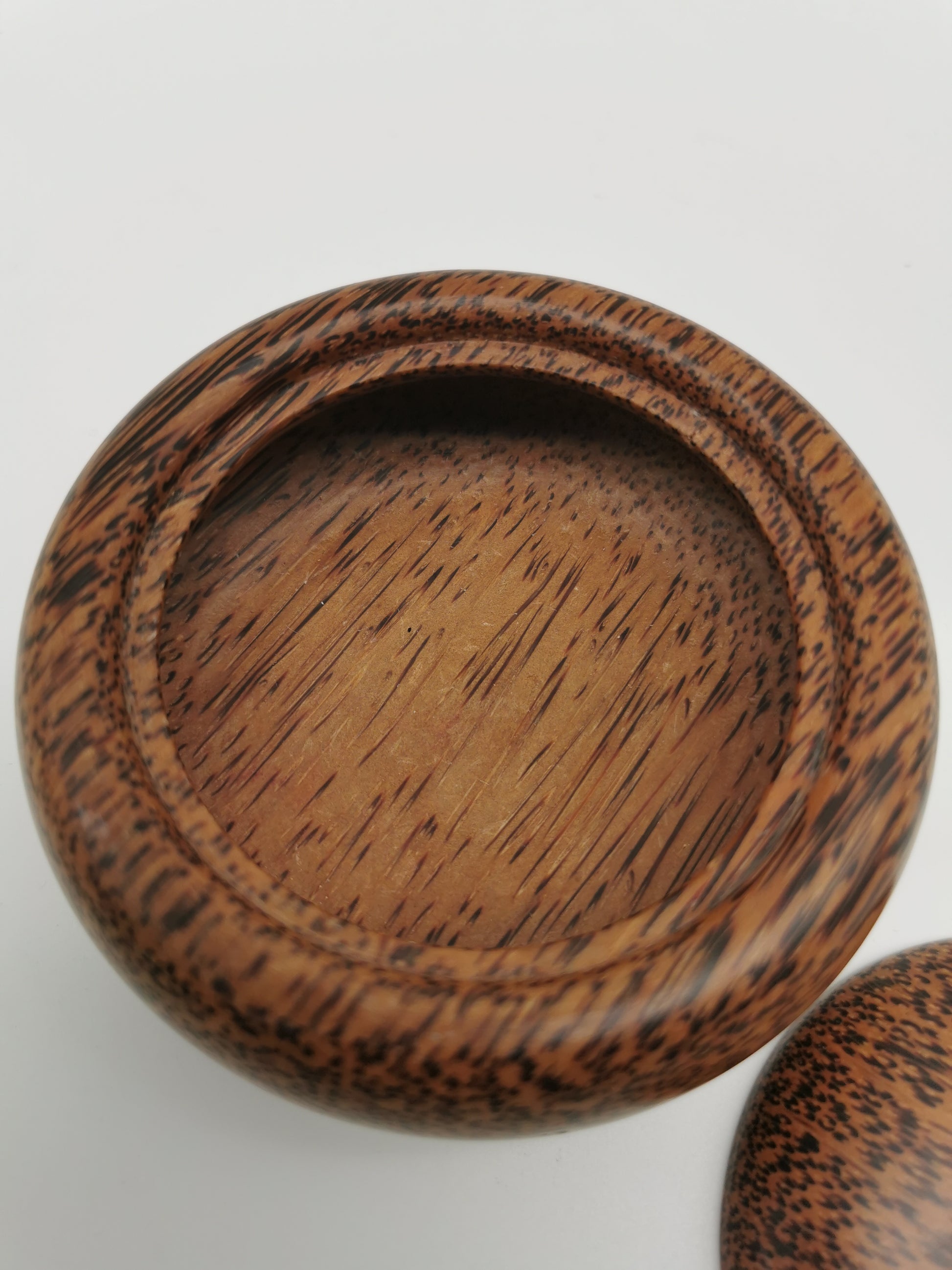 Vintage Hand-Carved Coconut Palm Wood Trinket Box –  Turtle Finial
