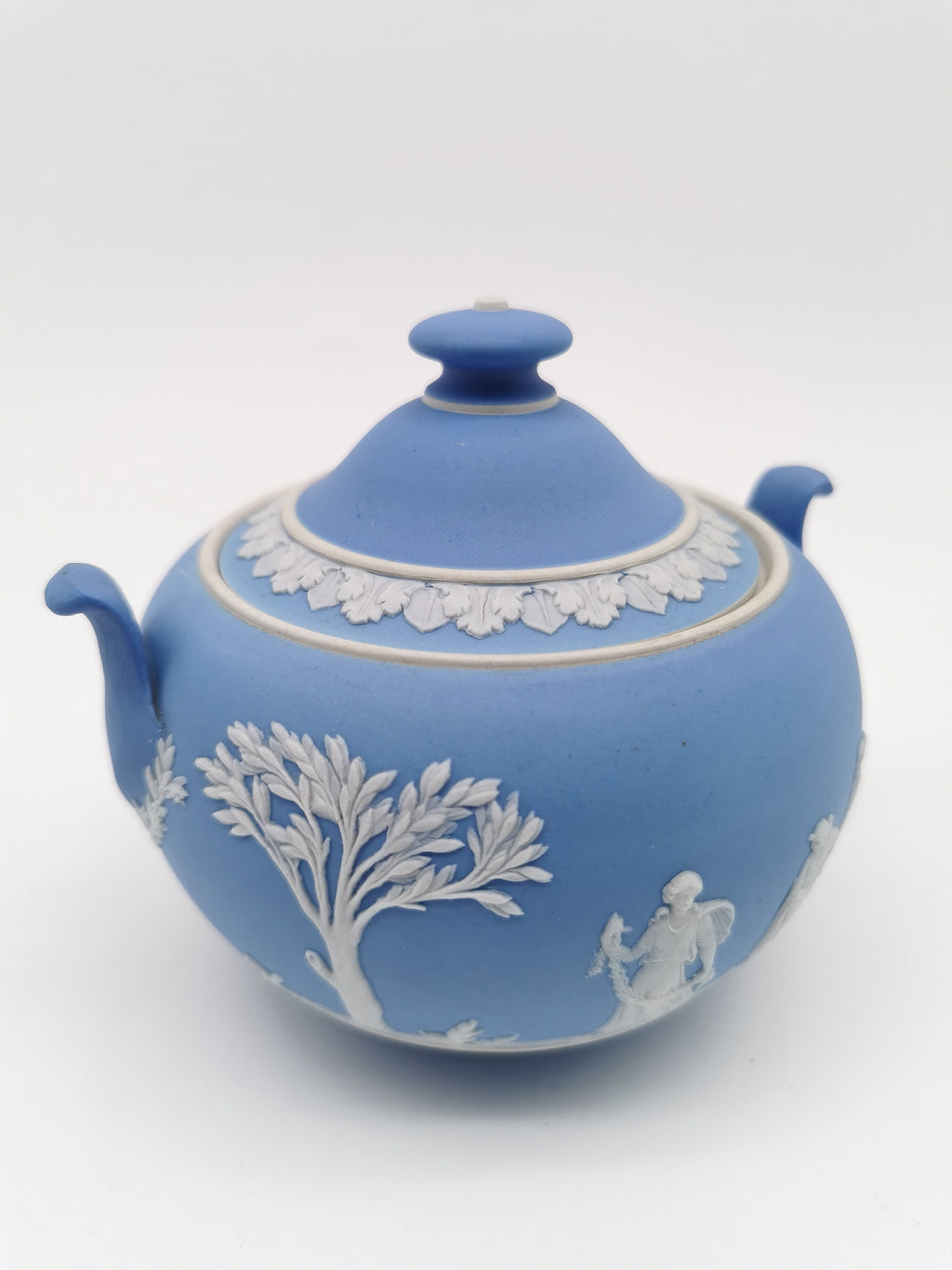 Vintage Wedgwood Pale Blue Jasperware Lidded Sugar Bowl – Sacrifice Relief Glazed Inside