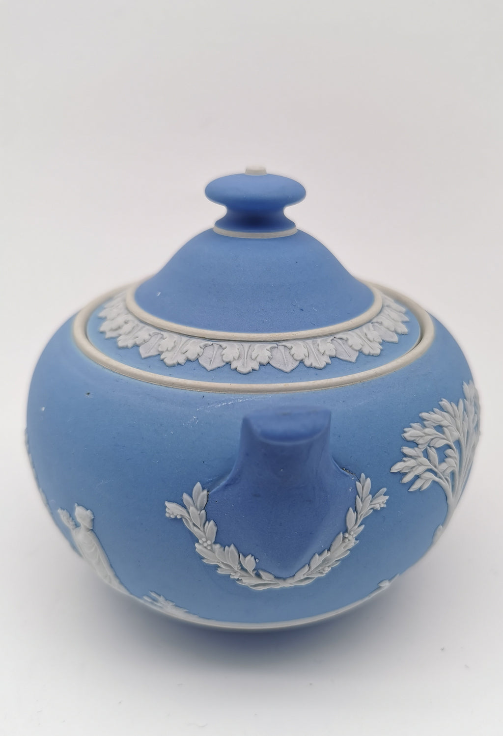 Vintage Wedgwood Pale Blue Jasperware Lidded Sugar Bowl – Sacrifice Relief Glazed Inside