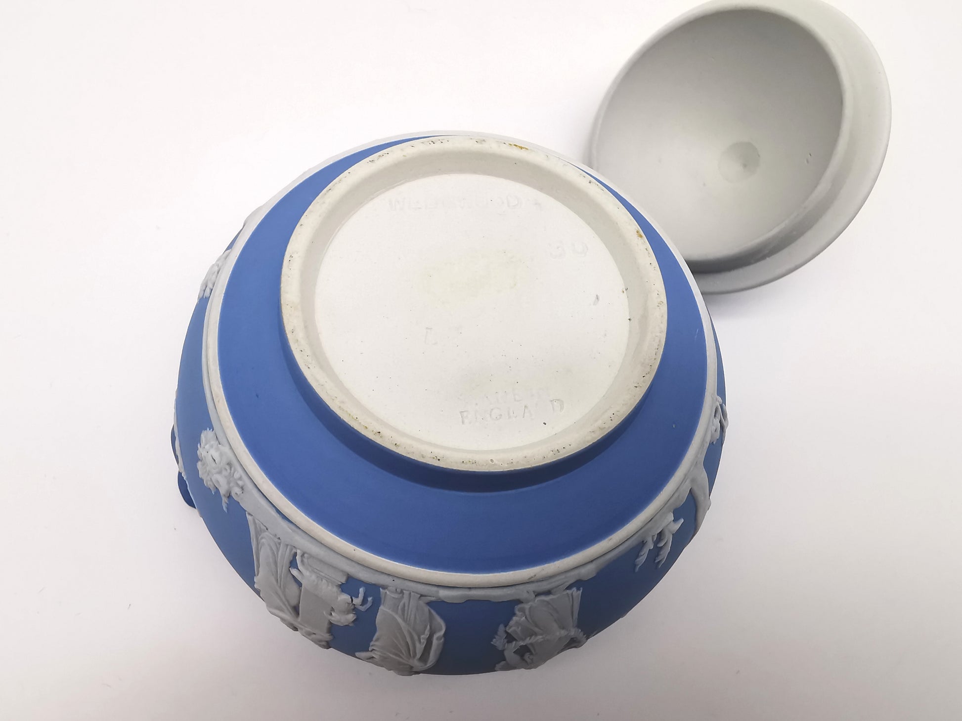 Vintage Wedgwood Pale Blue Jasperware Lidded Sugar Bowl – Sacrifice Relief Glazed Inside